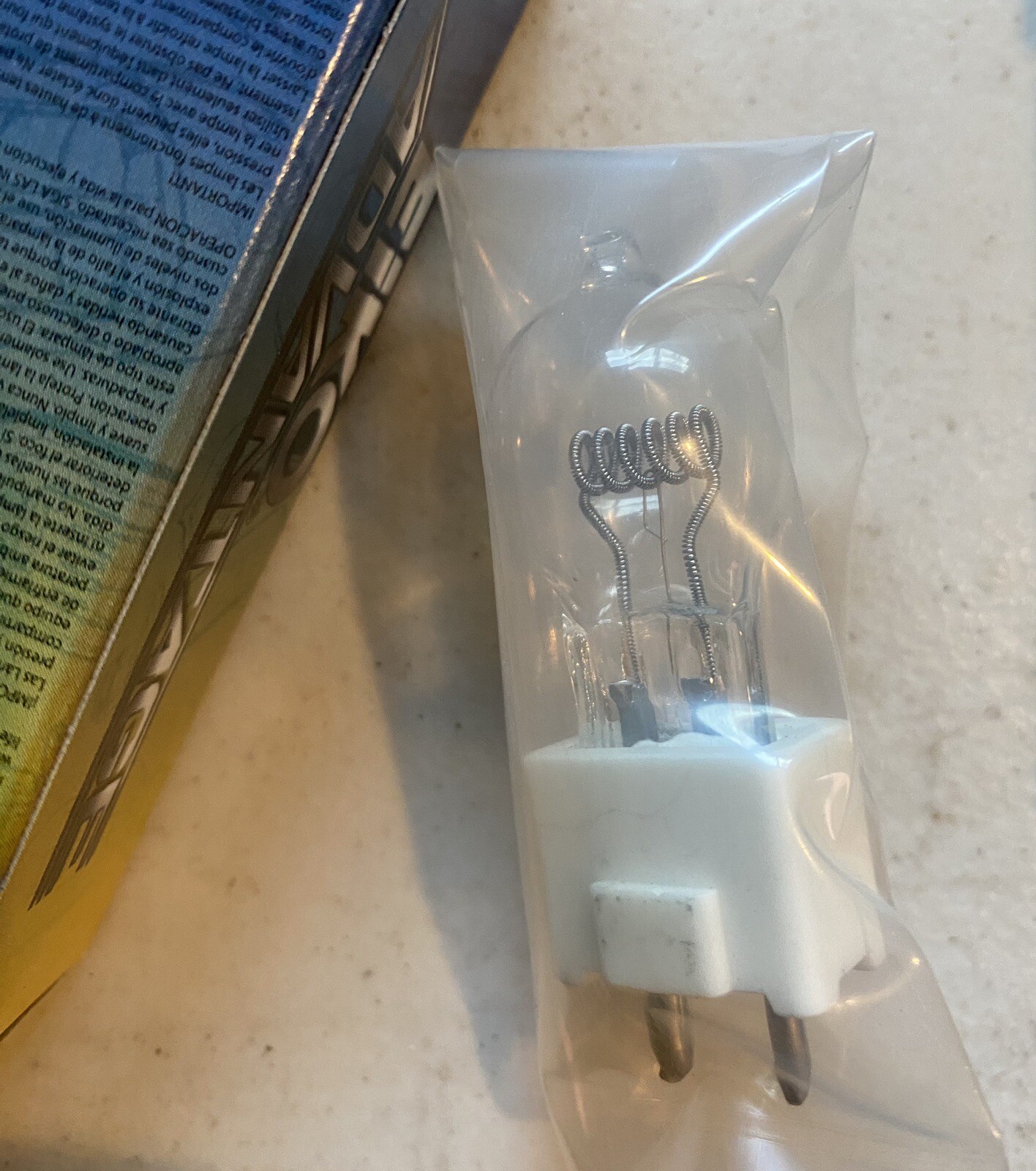Lot 5 NEW EIKO DYS/DYV/BHC-5 AV/Photo Lamp Bulb 125V 600W T6 GZ9.5 Base