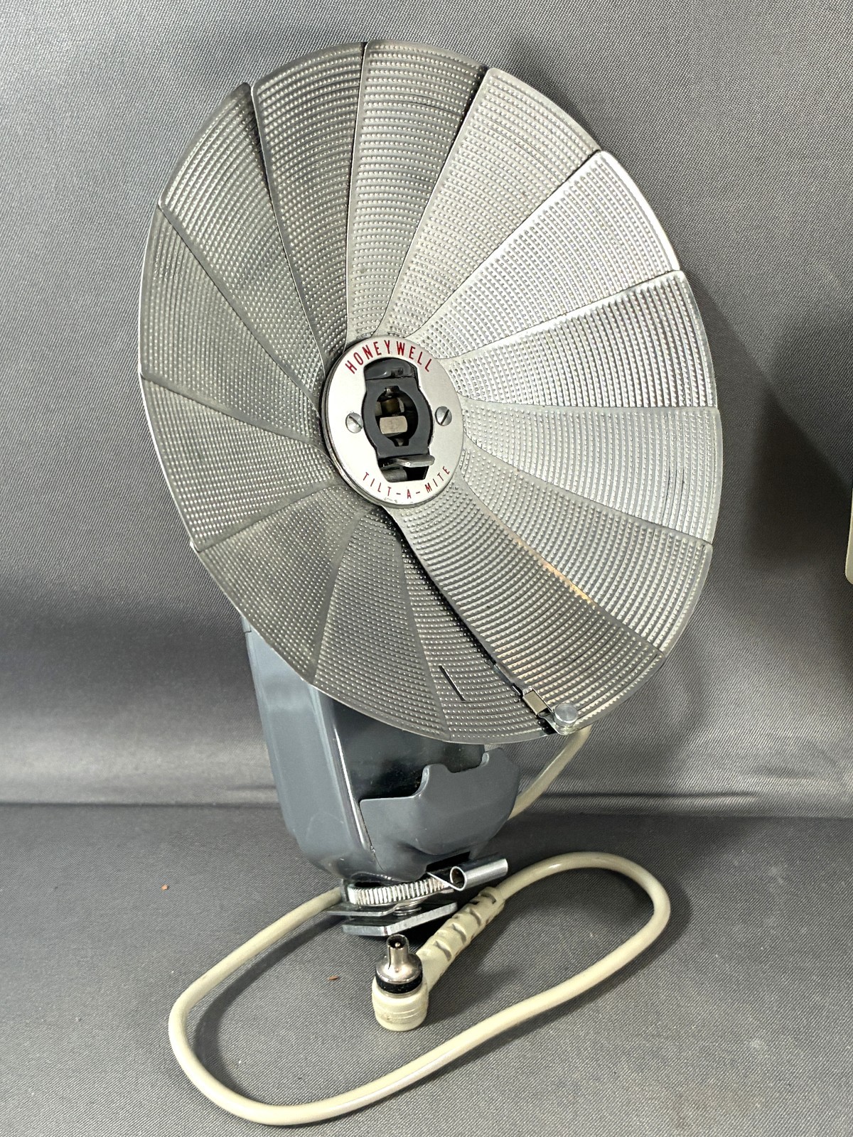 Vintage Camera Honeywell Tilt-A-Mite Flash Unit w/Case
