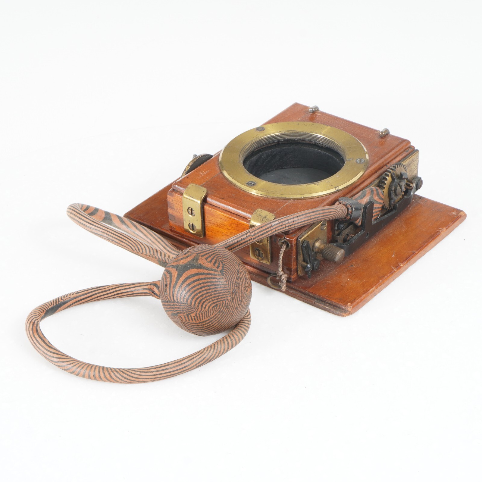 :Thornton Pickard 1¾” Inch Rolling Blind Cloth Shutter in 3¾ x 4¾” Lens Board