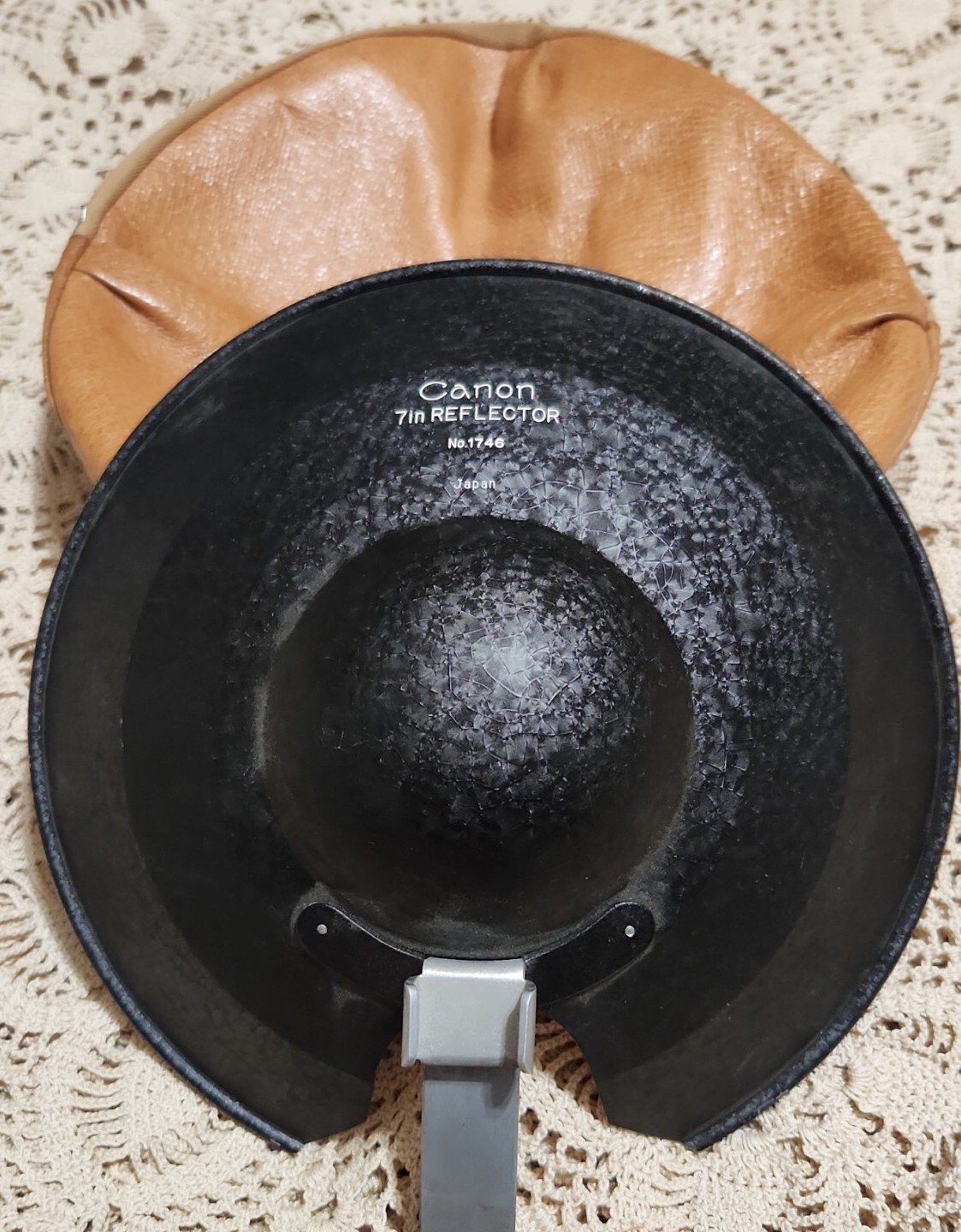 Canon 7 inch Reflector with Tan Case Vintage