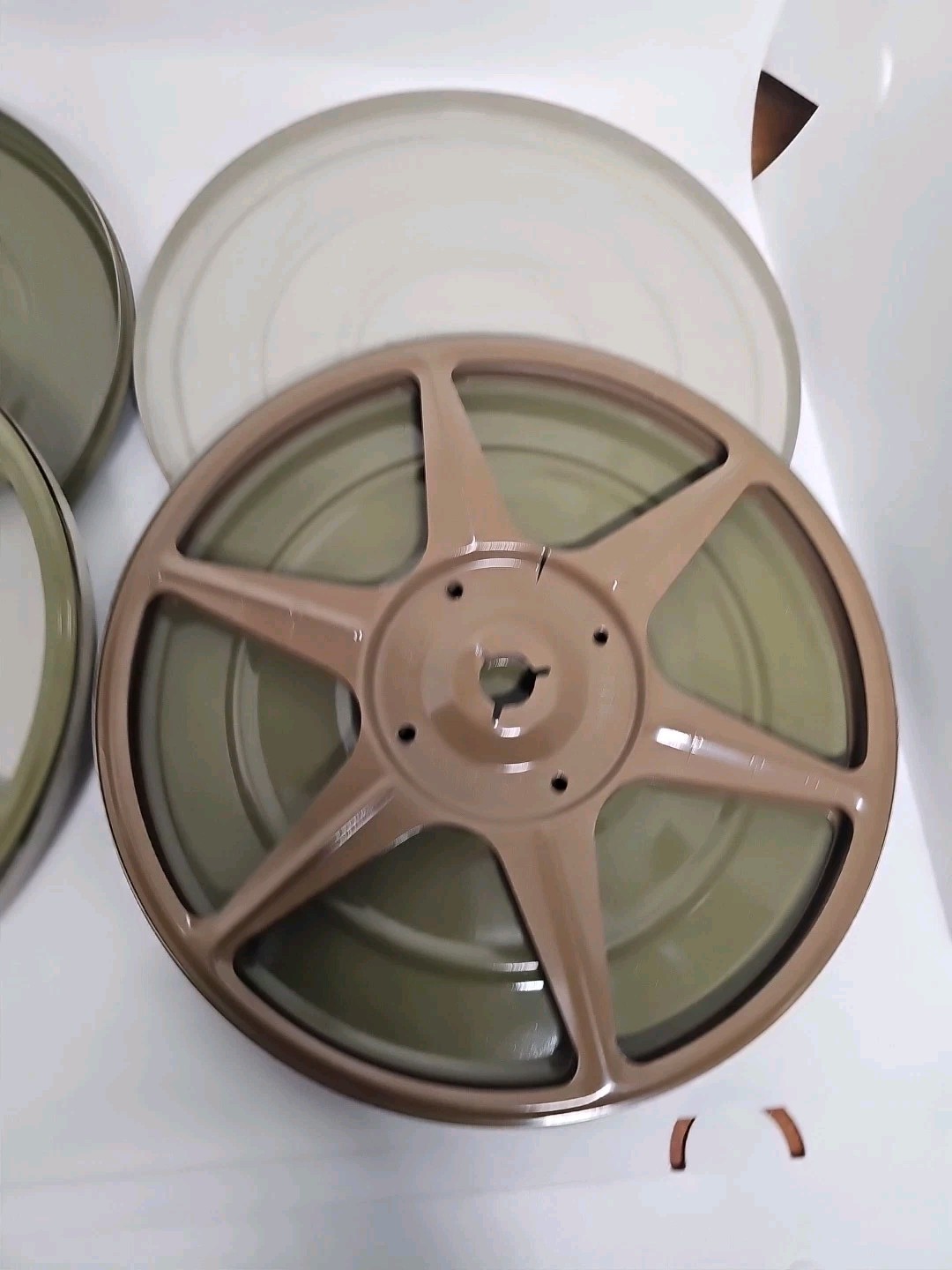 Vintage Pair Of Super 8mm 7” 400′ Matching Metal Green Movie Film Reels In Cans