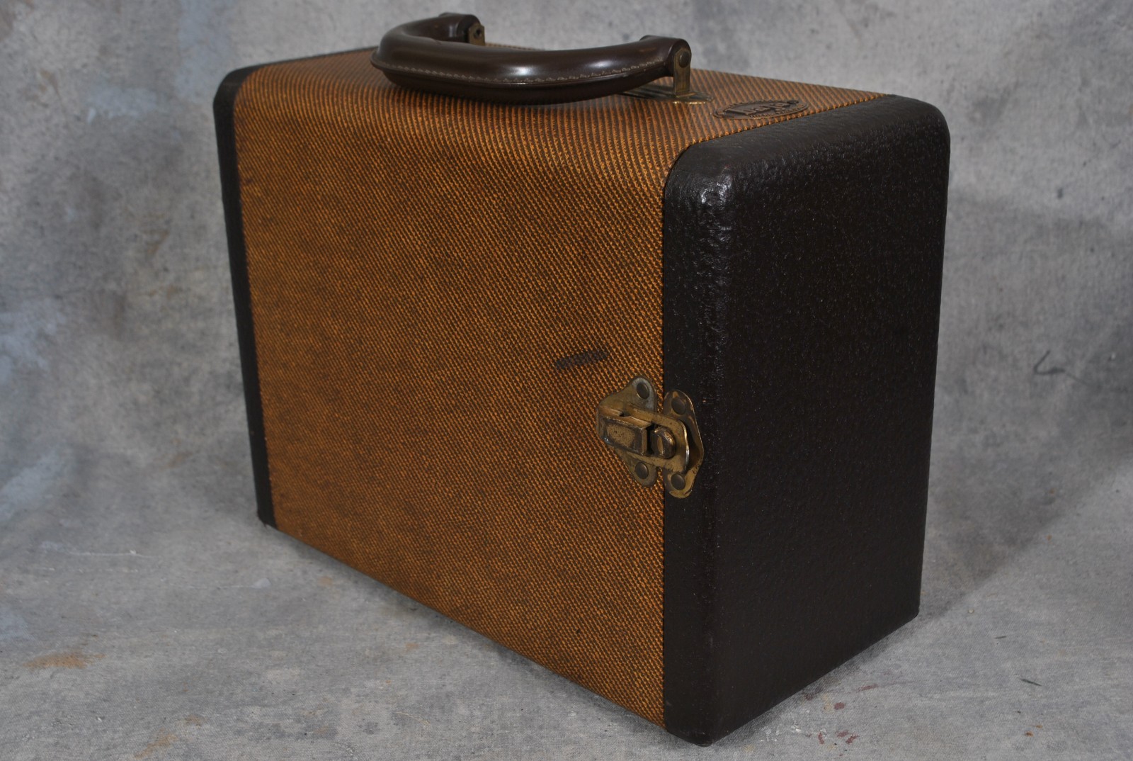 Barnett & Jaffe of Philadelphia Portable Baja Slide Case That Holds 300 Slides