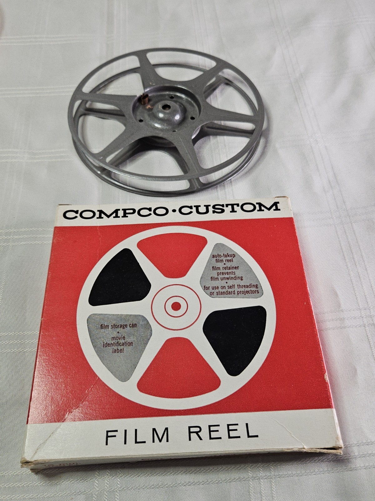 Vintage Compco Corp 7″ 1679 Metal Film Movie Projector Reel Grey Empty