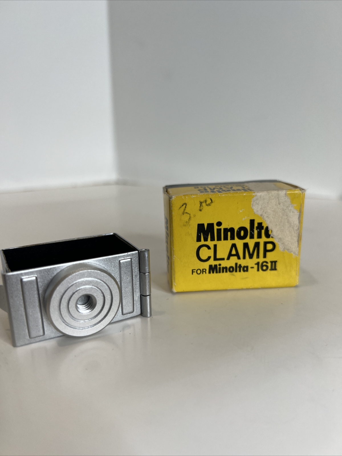 Genuine Minolta Accessory Tripod Shoe Clamp for Minolta 16 P, EE & EE II -Japan