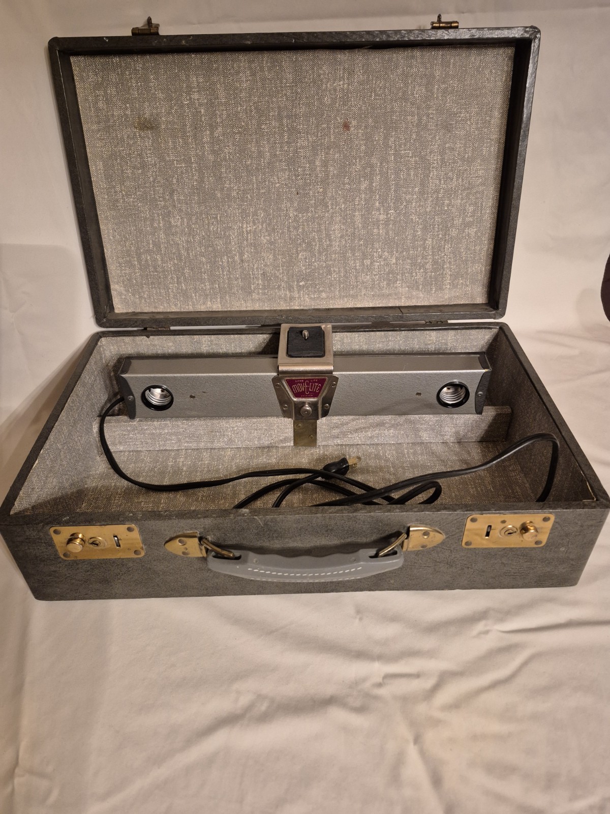 Vintage Acme Lite Mov-E-Lite 2-Bulb Model No. 2 Working w/ Case & No Keys