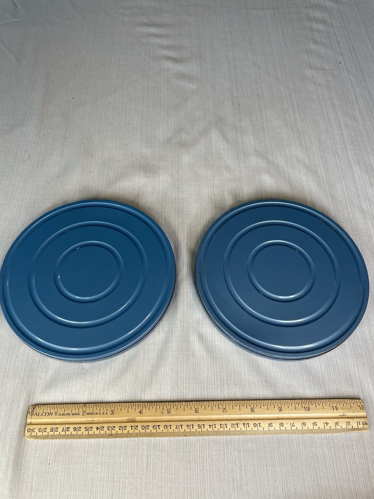 Korvette Camera Dept 8 mm Metal Cases Movie Reels 7″ Lot of 2 **EXCELLENT**