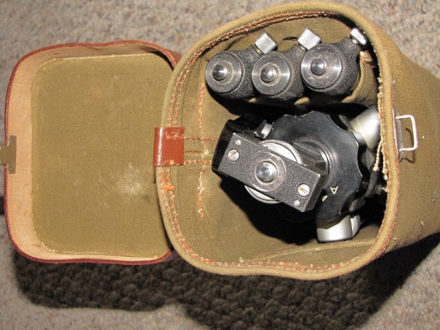 Vintage PENTACON CAMERA FIELD TRIPOD w/ Canvas & Leather Case GERMANY