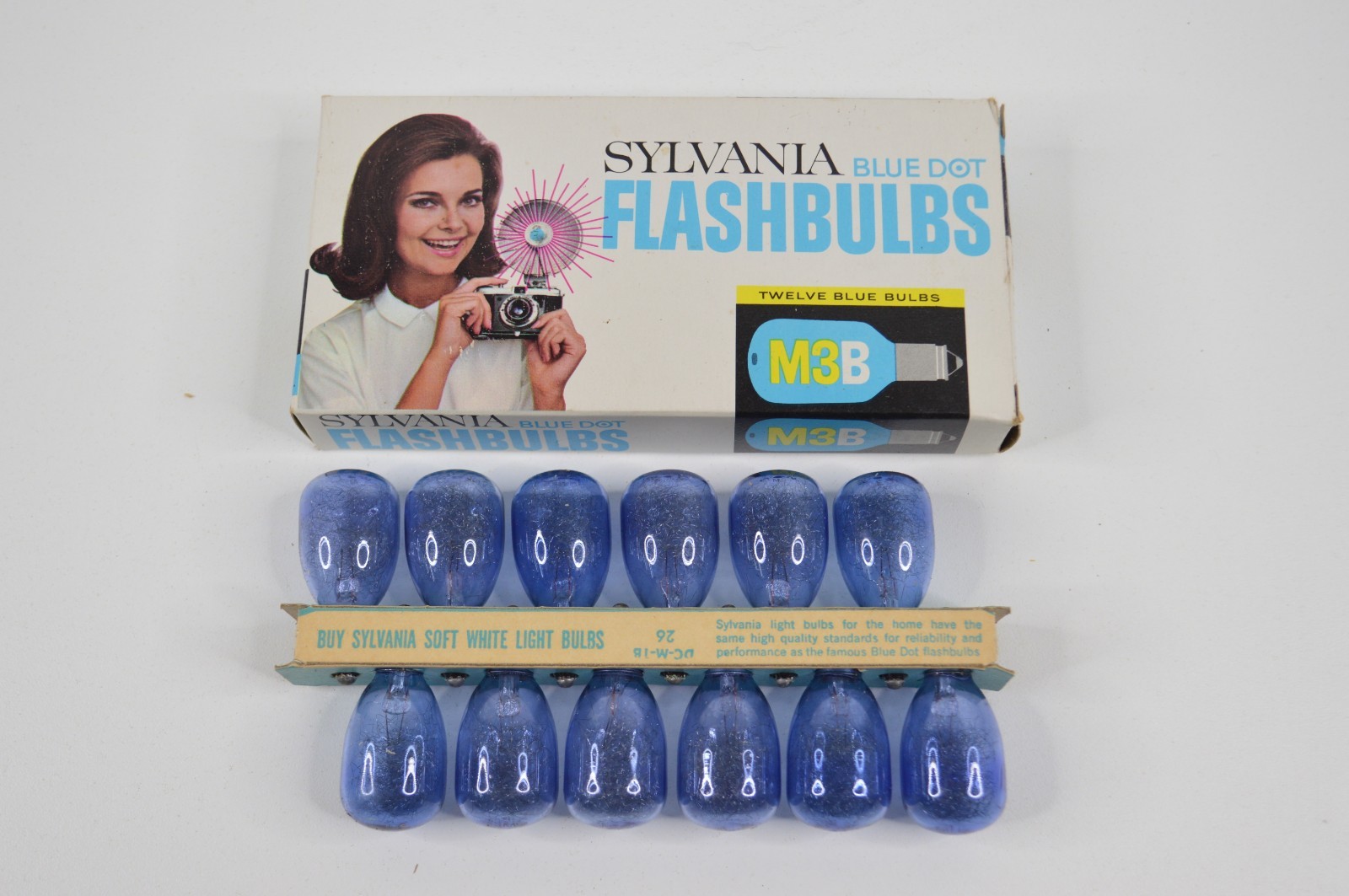 Lot of M3 M3B AG1 Flashbulbs Flash Bulbs for Film Cameras GE Sylvania Blue Dot