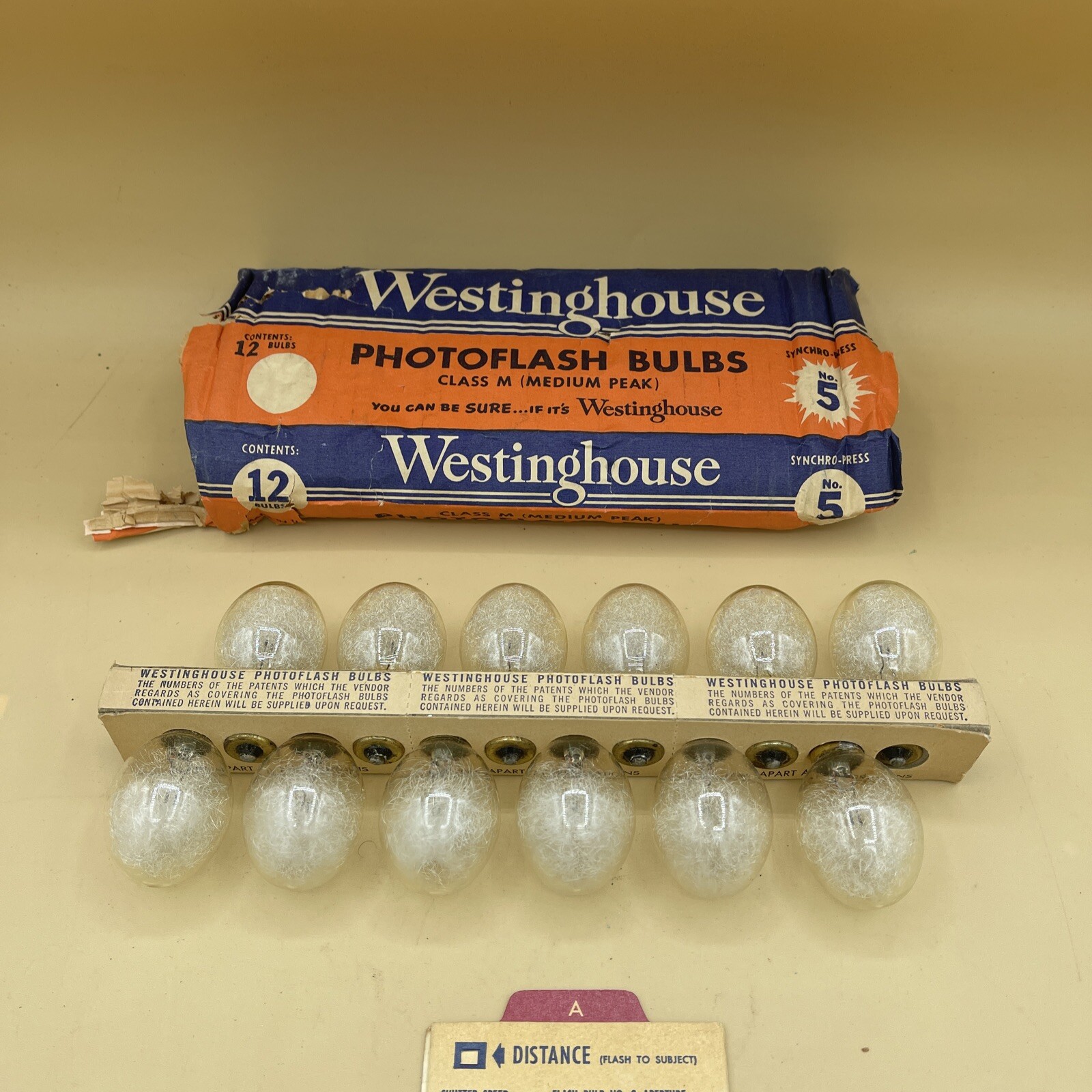 12 Pack Westinghouse Photoflash Bulbs No. 5 Class M Photo Camera Vintage W/ Calc