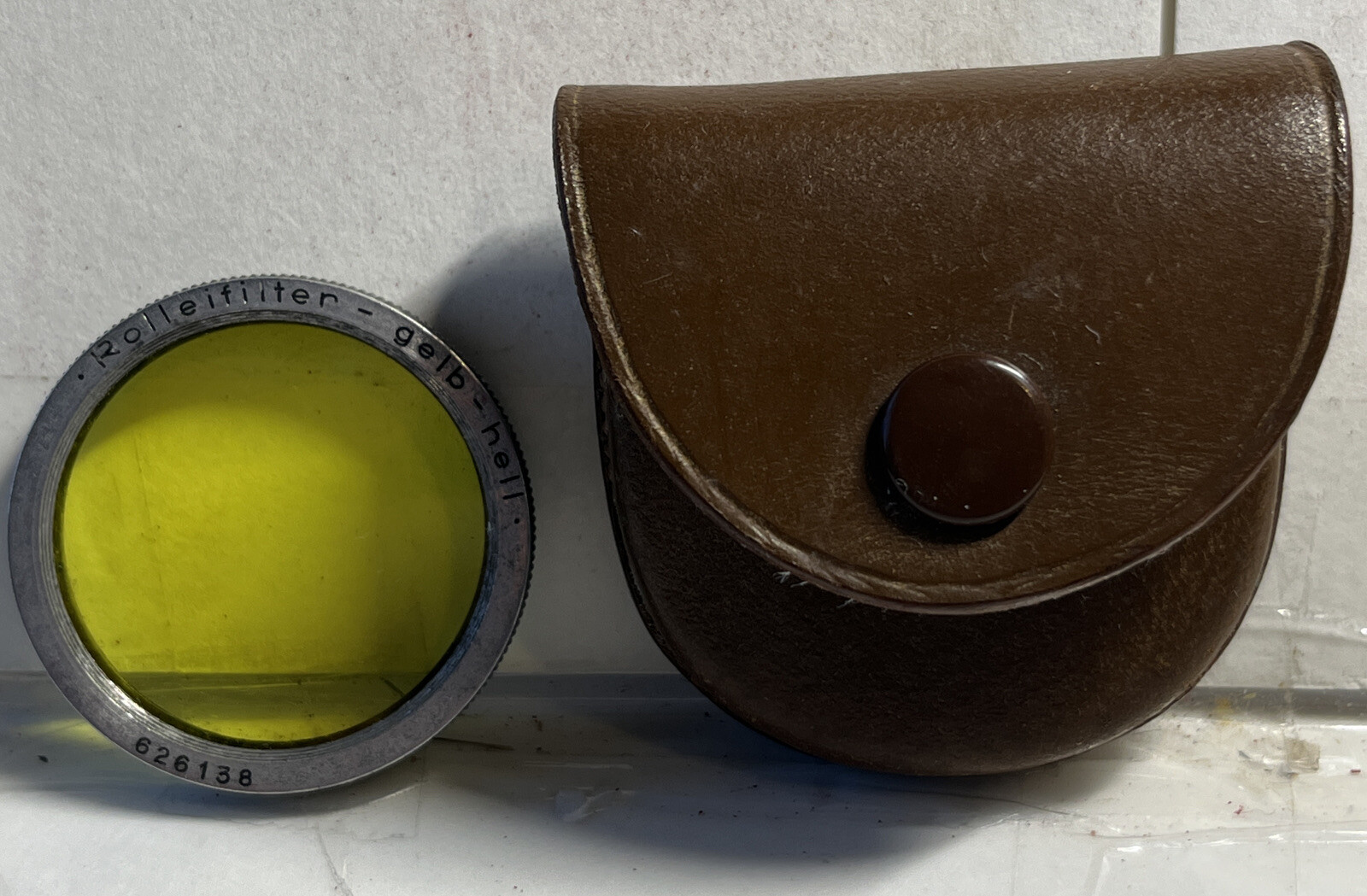 VINTAGE ROLLEI ROLLEIFLEX ROLLEIFILTER Yellow LENS W/ Leather CASE Gelb-hell