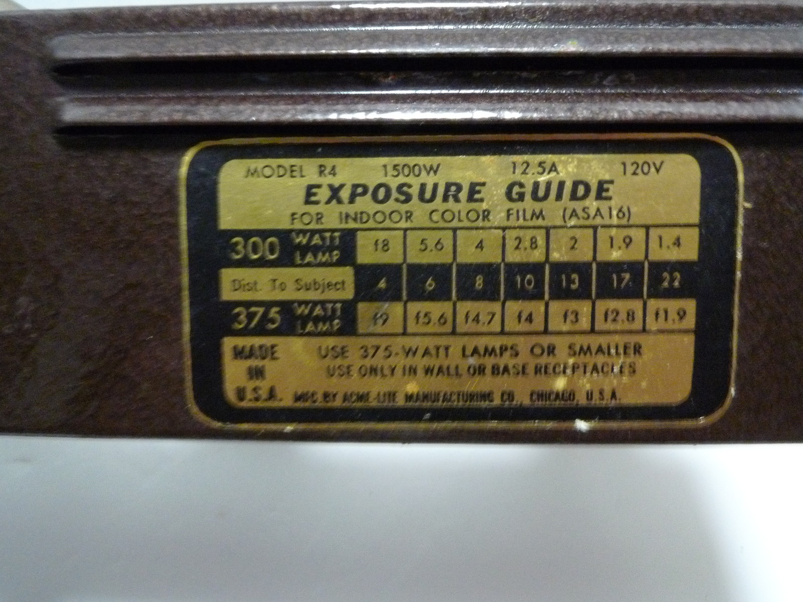 Acme Mov-E-Lite Movie Light Bar in working order with Case Chicago