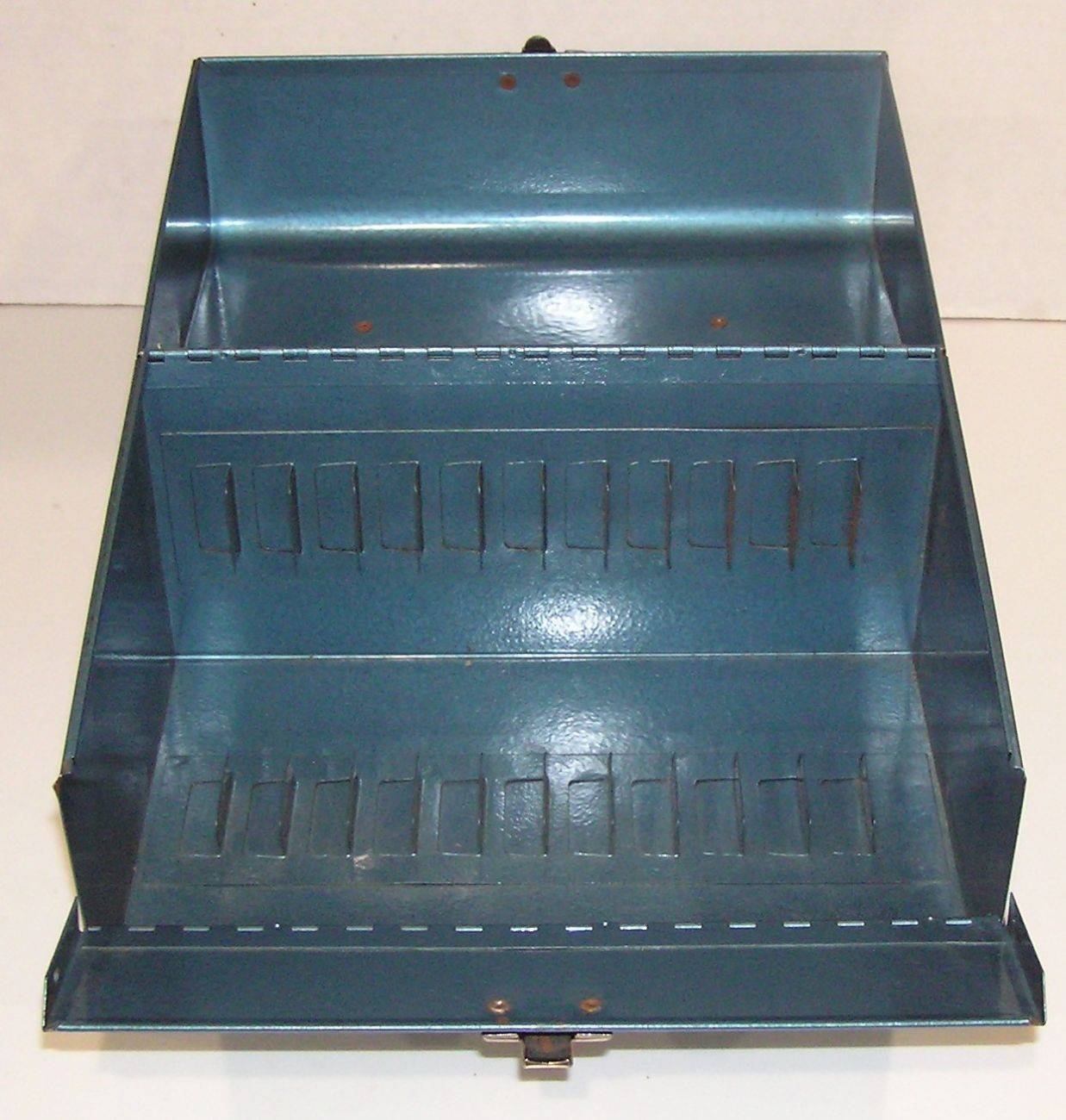 Bruce 8mm Film Storage Case 12 Slot +10 Empty Metal Reel Canister