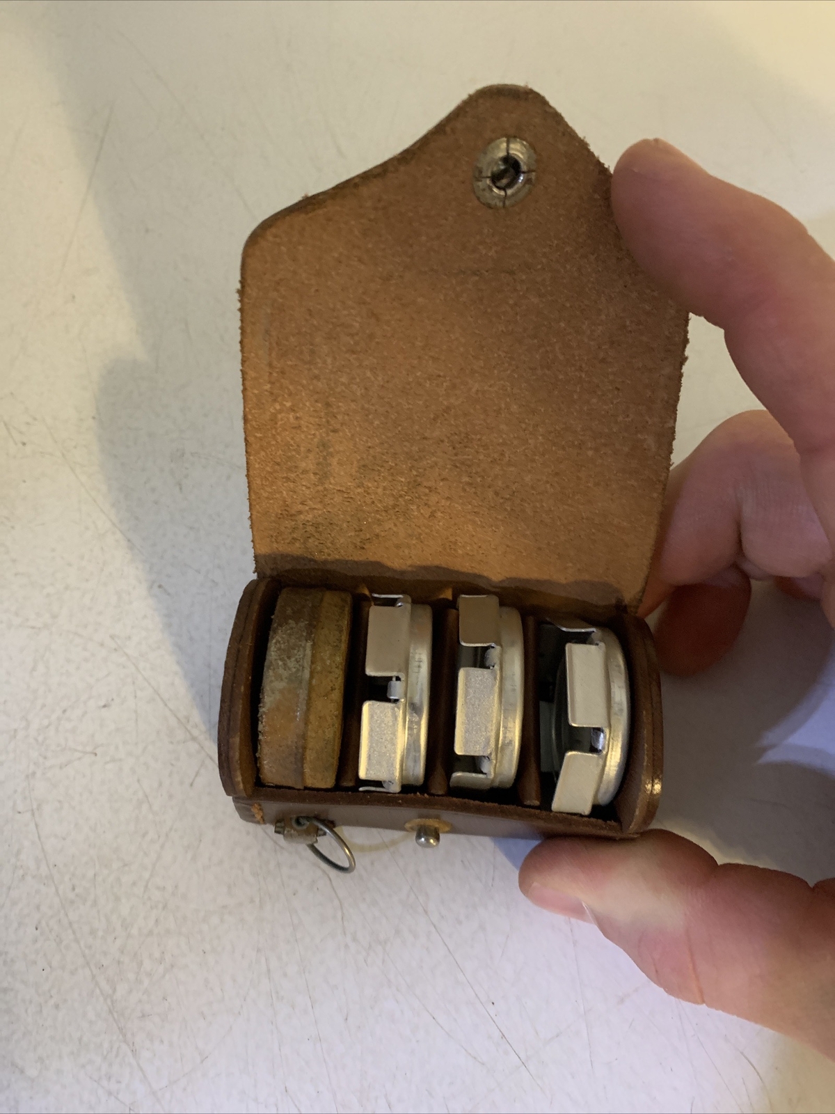 Vintage Polaroid Close Up Lens + Measuring Tape Kit Leather Case Metal Tape