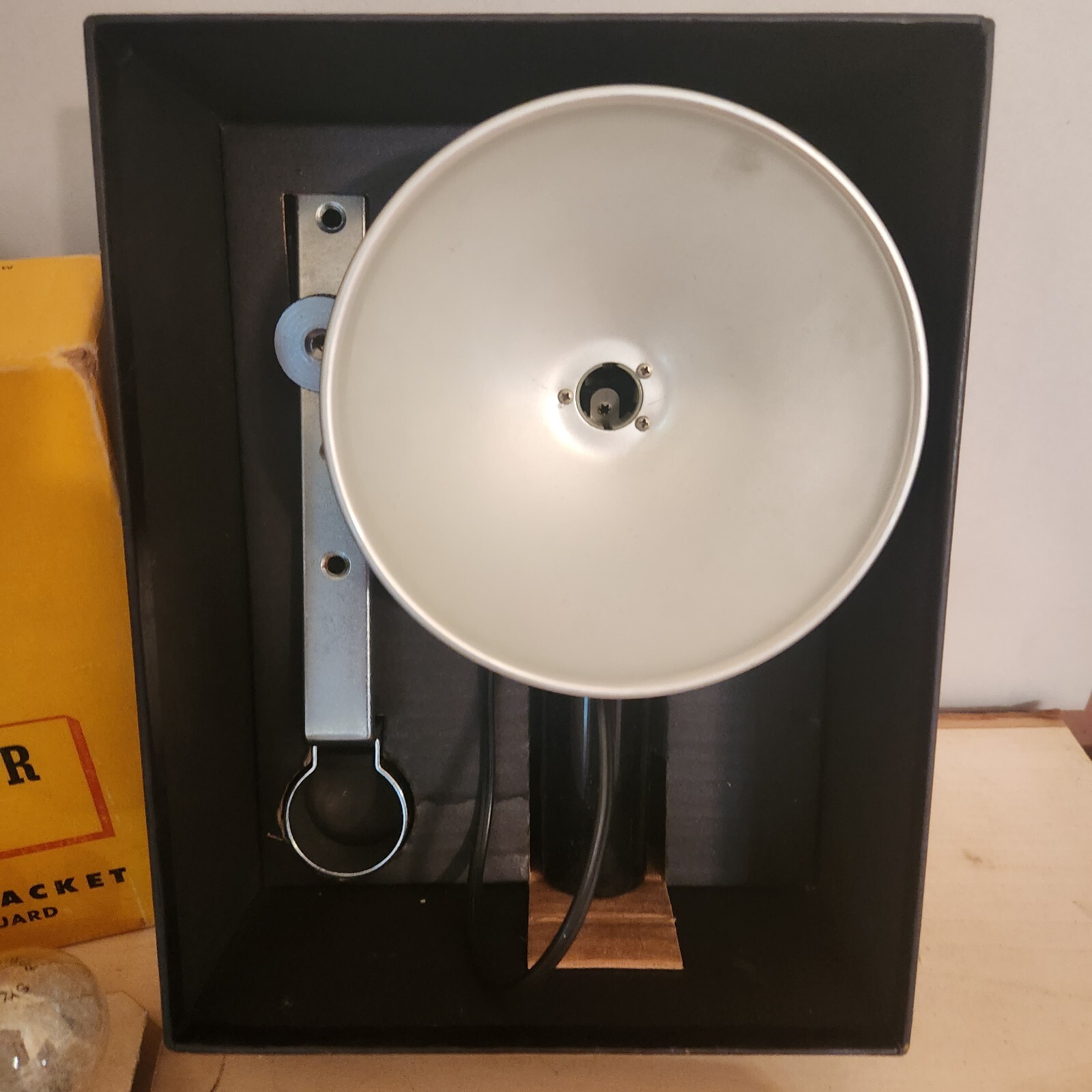 Vintage Kodak Camera Flasholder Model B WITH 2 FLASHGUARD AND BULBS