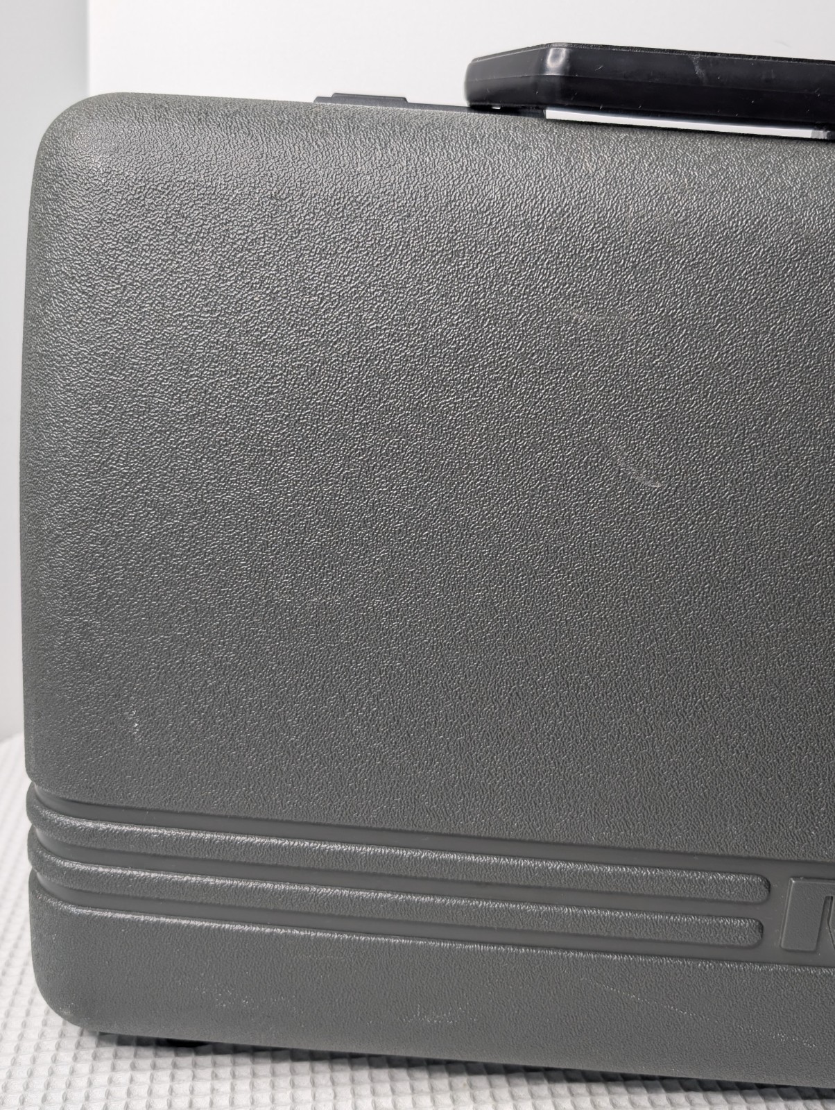 Vintage RCA Video Camcorder Carrying Case Hard Sided Handle Gray Black No Key