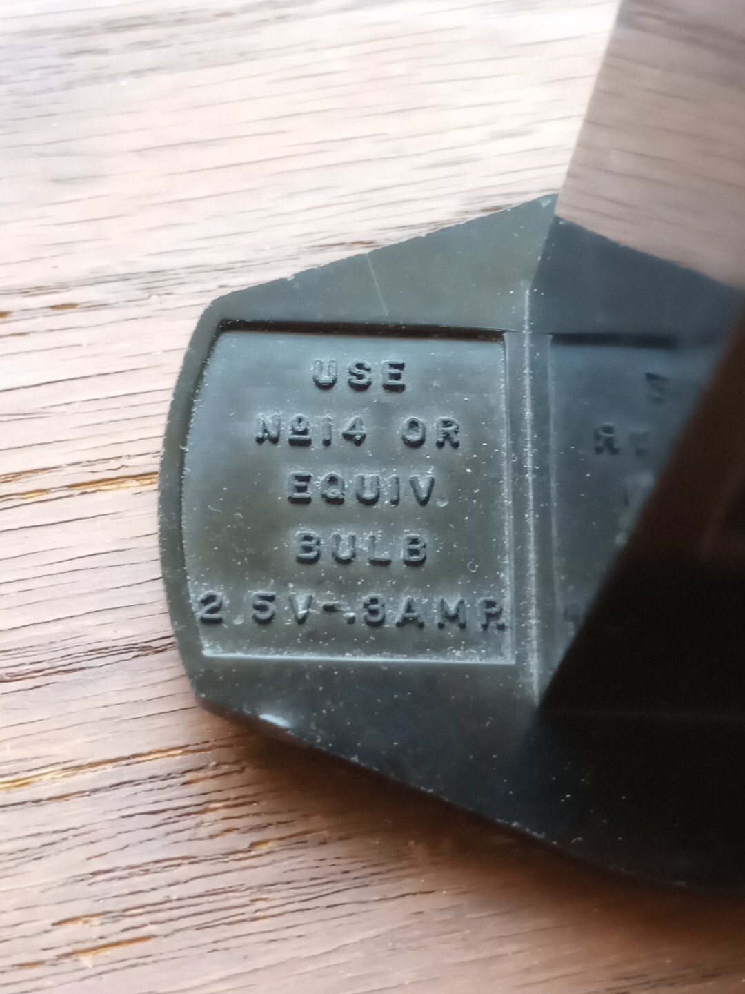 Realist Battery Lamp Attachment Bulb Holder Camera Accessory Vintage