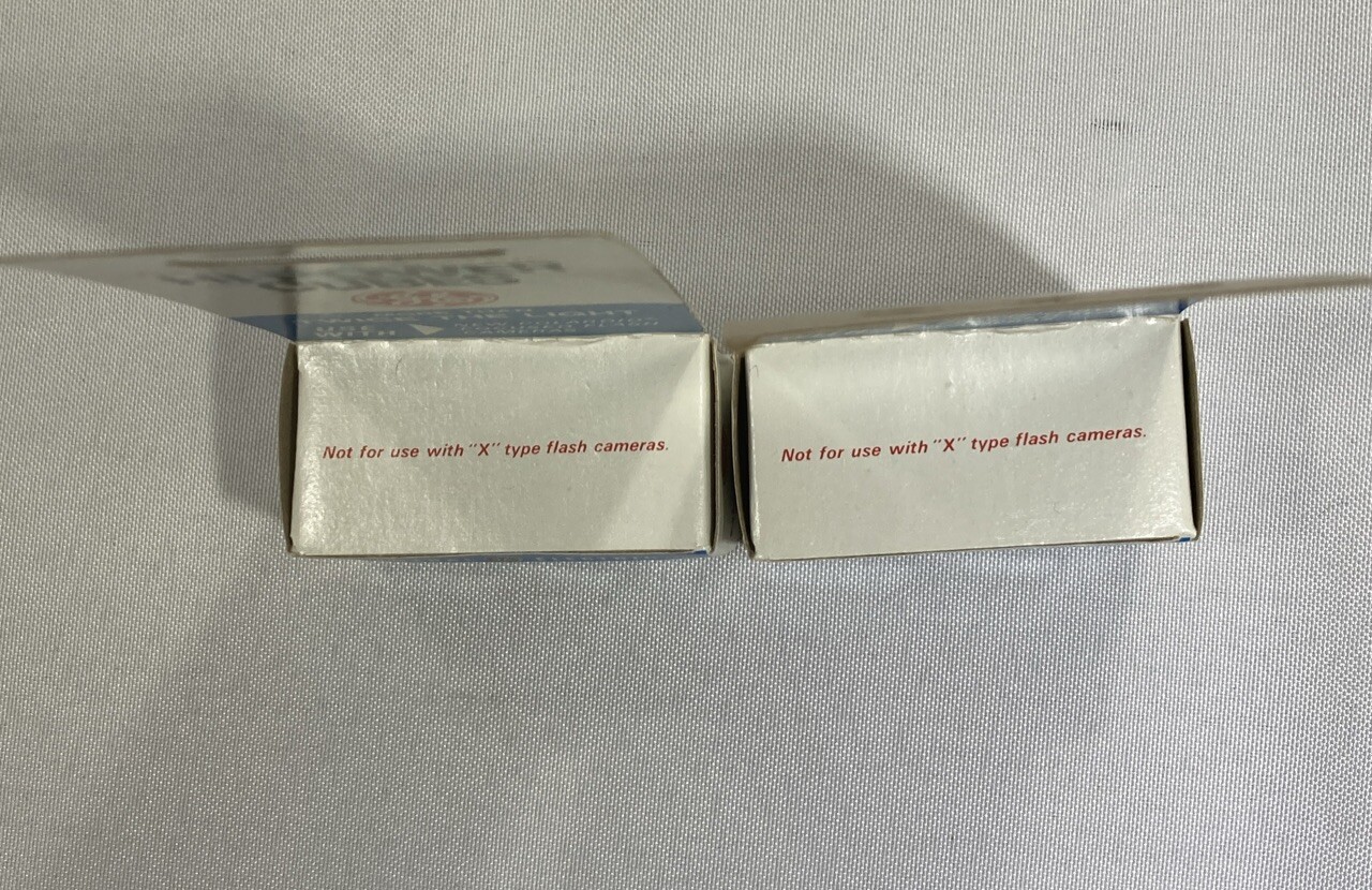 Vtg GE Hi-Power Cubes For Polaroid Cameras Set Of 2