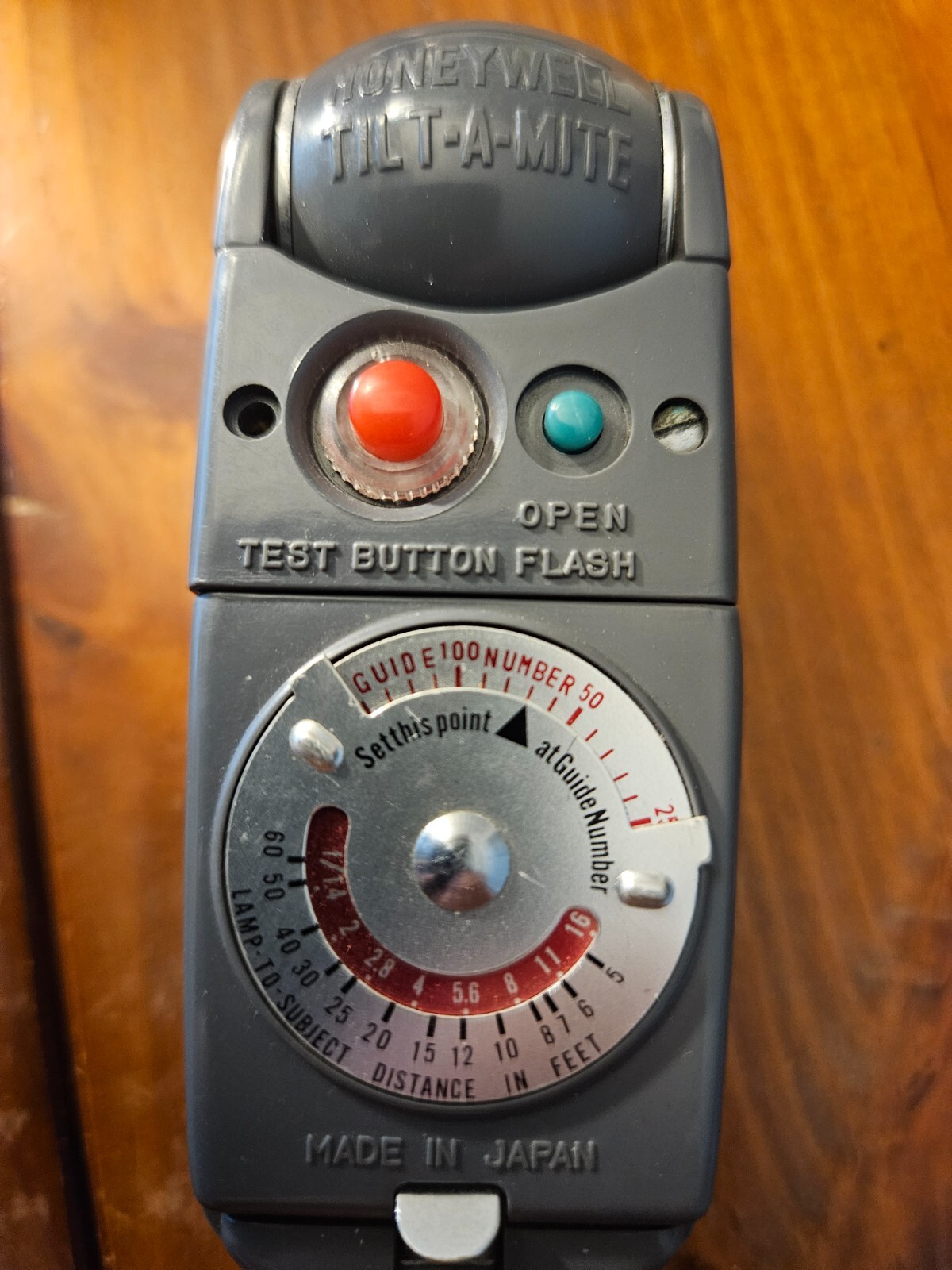 Vintage Honeywell Tilt-A-Mite Collapsible Flash Unit Untested