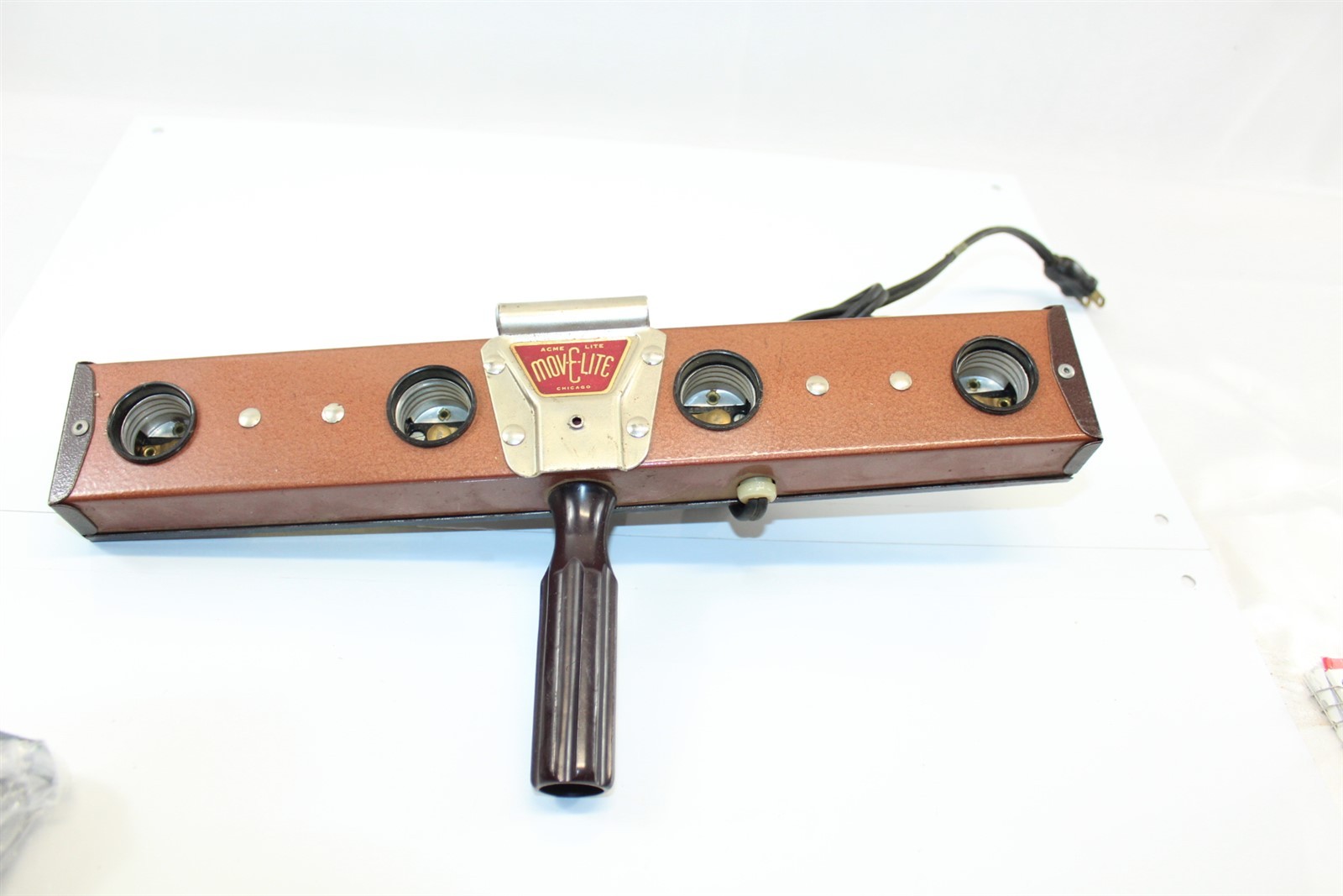 Vintage ACME MOV-E-LITE 4 Lamp Light Bar 14-3/4″ Tested Working