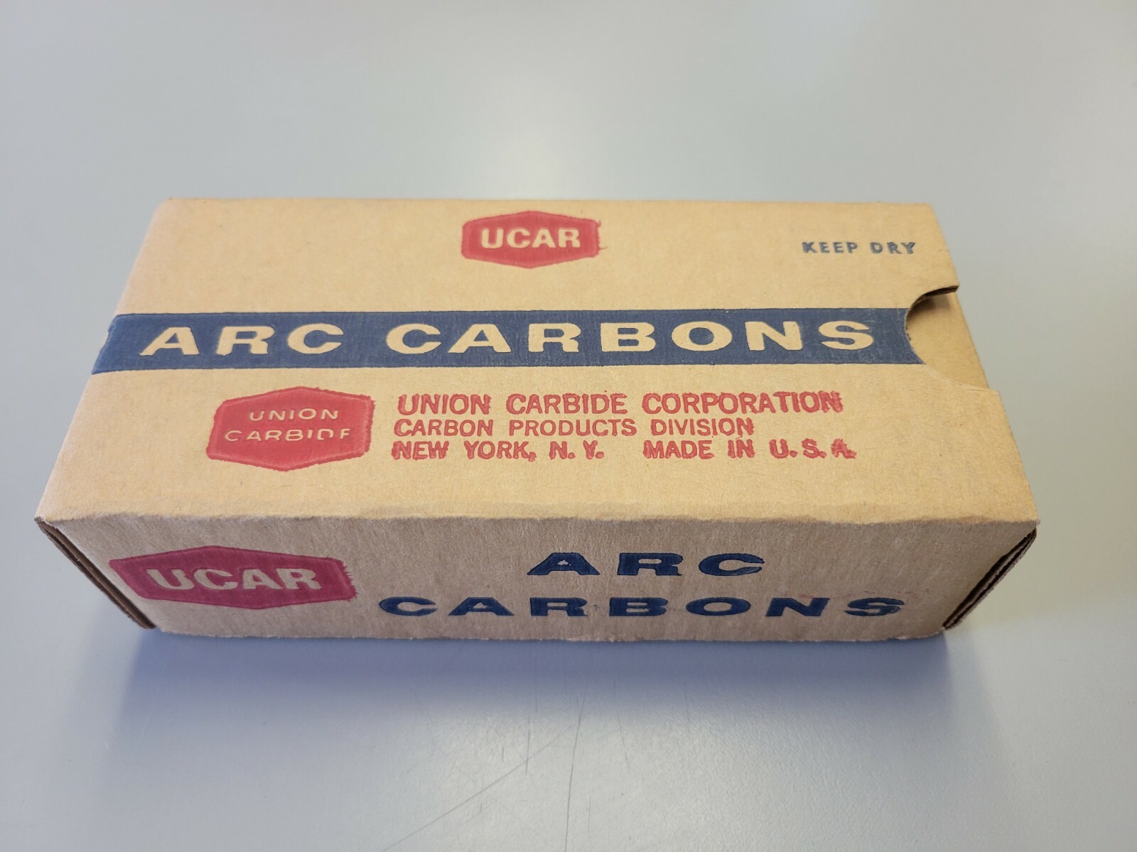 CARBON ARC RODS for 35mm FILM PROJECTION – 1 BOX of 7mm x 9″ NATIONAL NEGATIVES