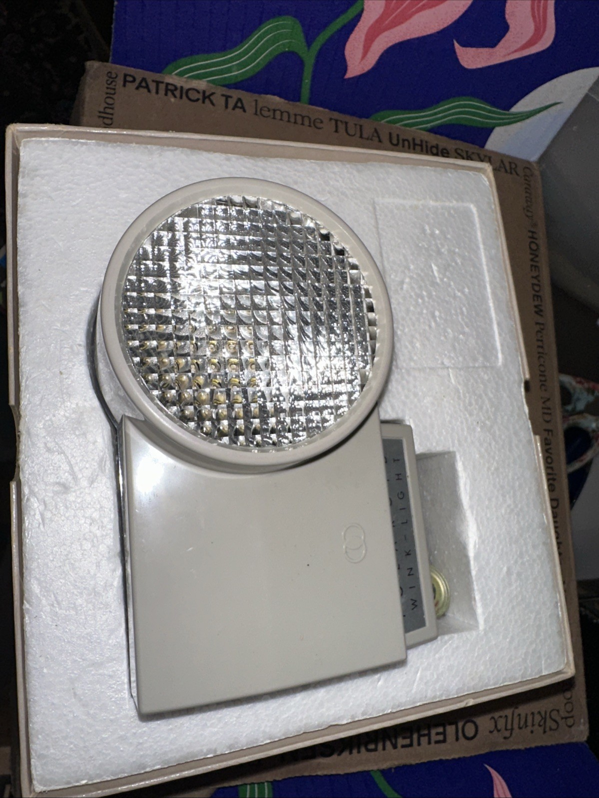POLAROID WINK LIGHT MODEL 250 VINTAGE CAMERA ACCESSORIES LOT Flash Bulbs Kodak
