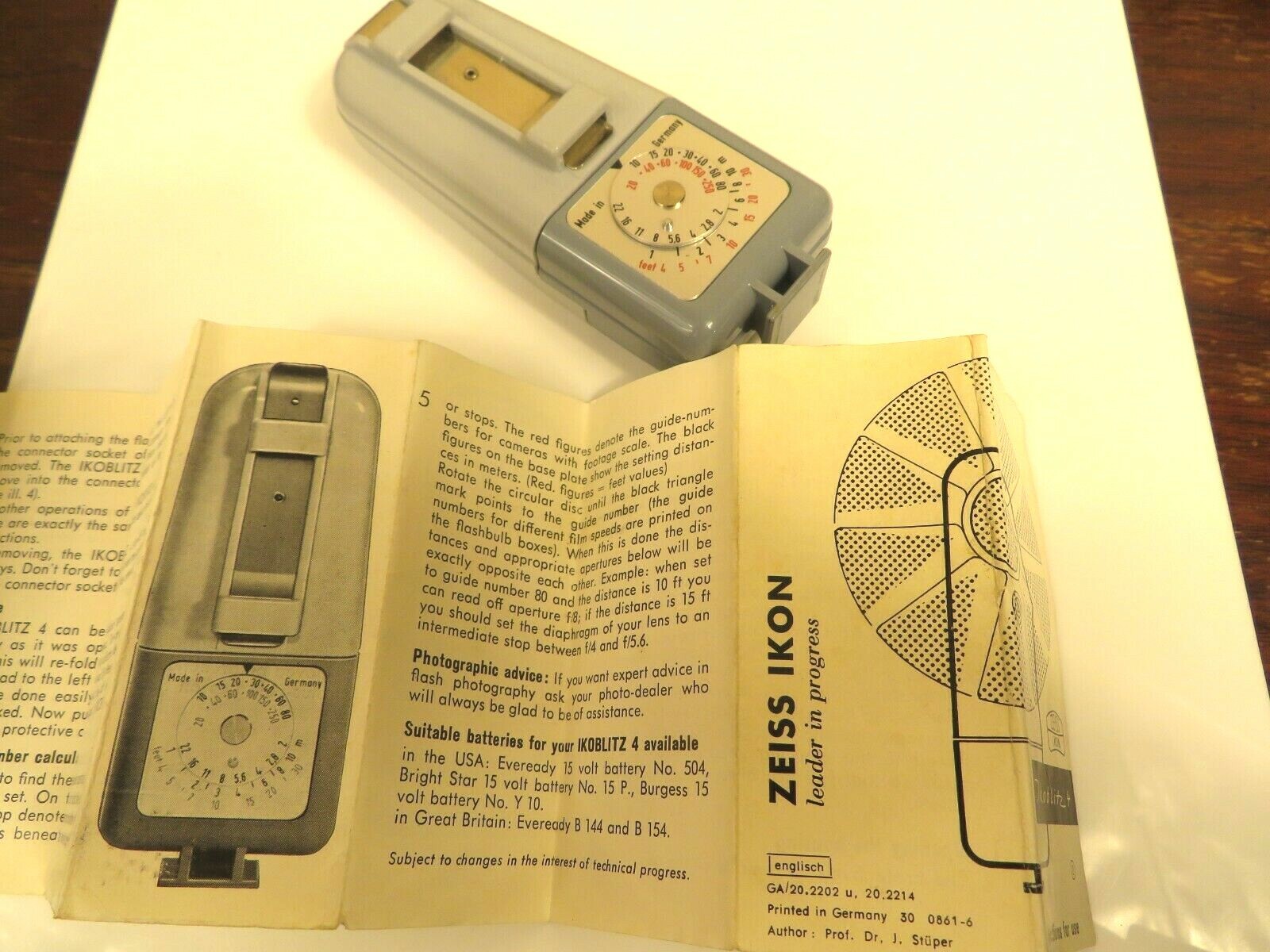 Vintage Cordless ZEISS IKON IKOBLITZ 4 Germany Capacitor Camera Flashgun Photo