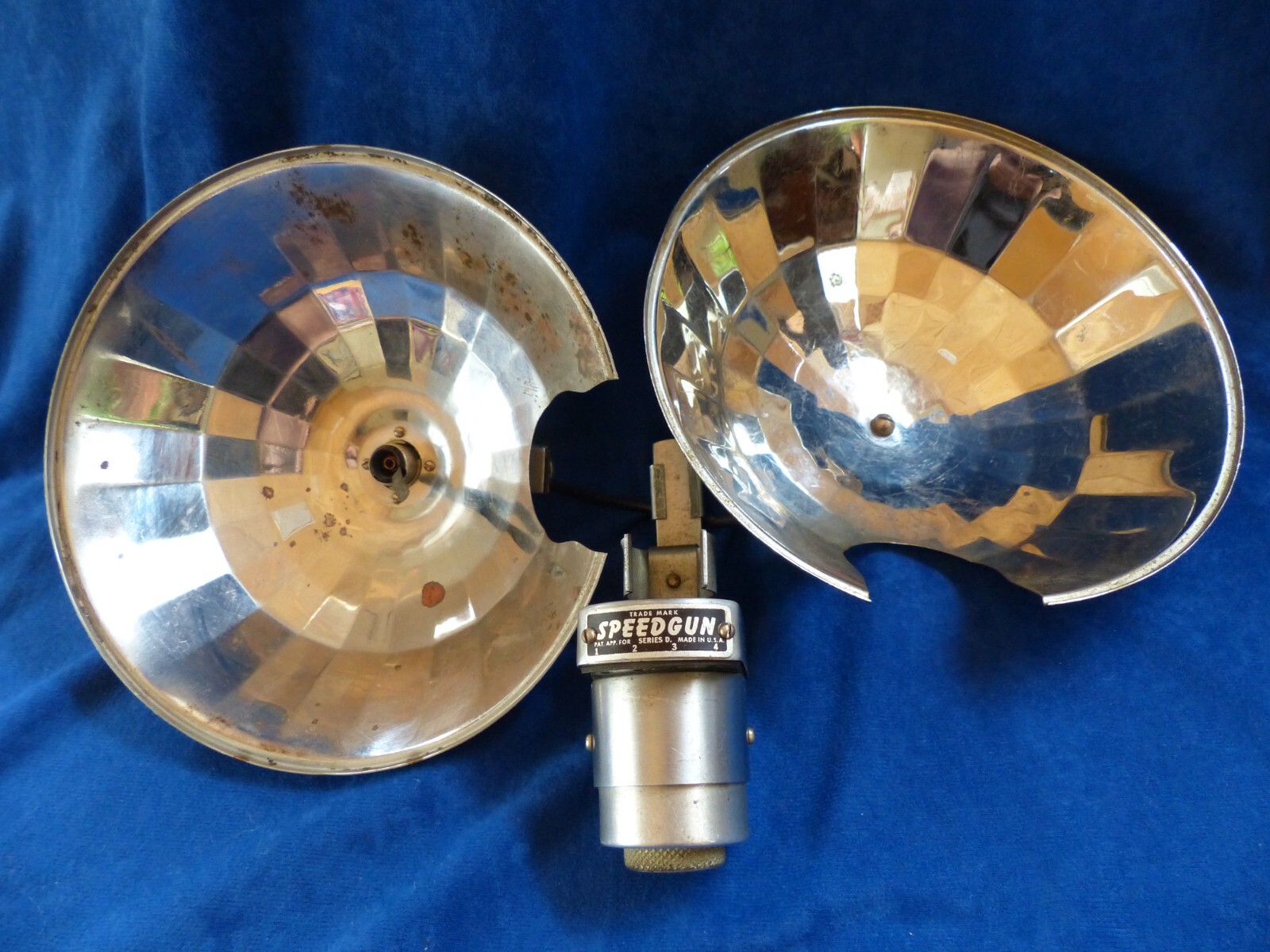 Vintage Speedgun Series D auxiliary flash unit/reflectors