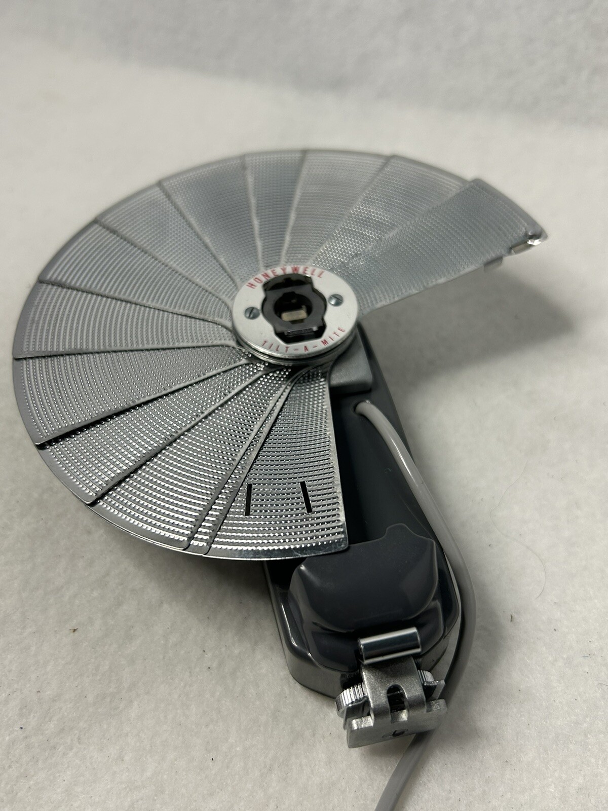 Vintage Honeywell Tilt A Mite Flash Reflector Metal Folding Portable Photography