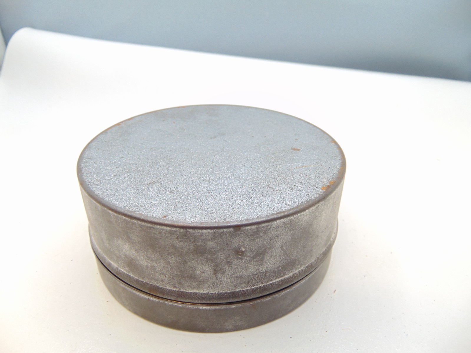 Original Eastman Kodak company gray round tin film container 3 3/4″ round 1.5″