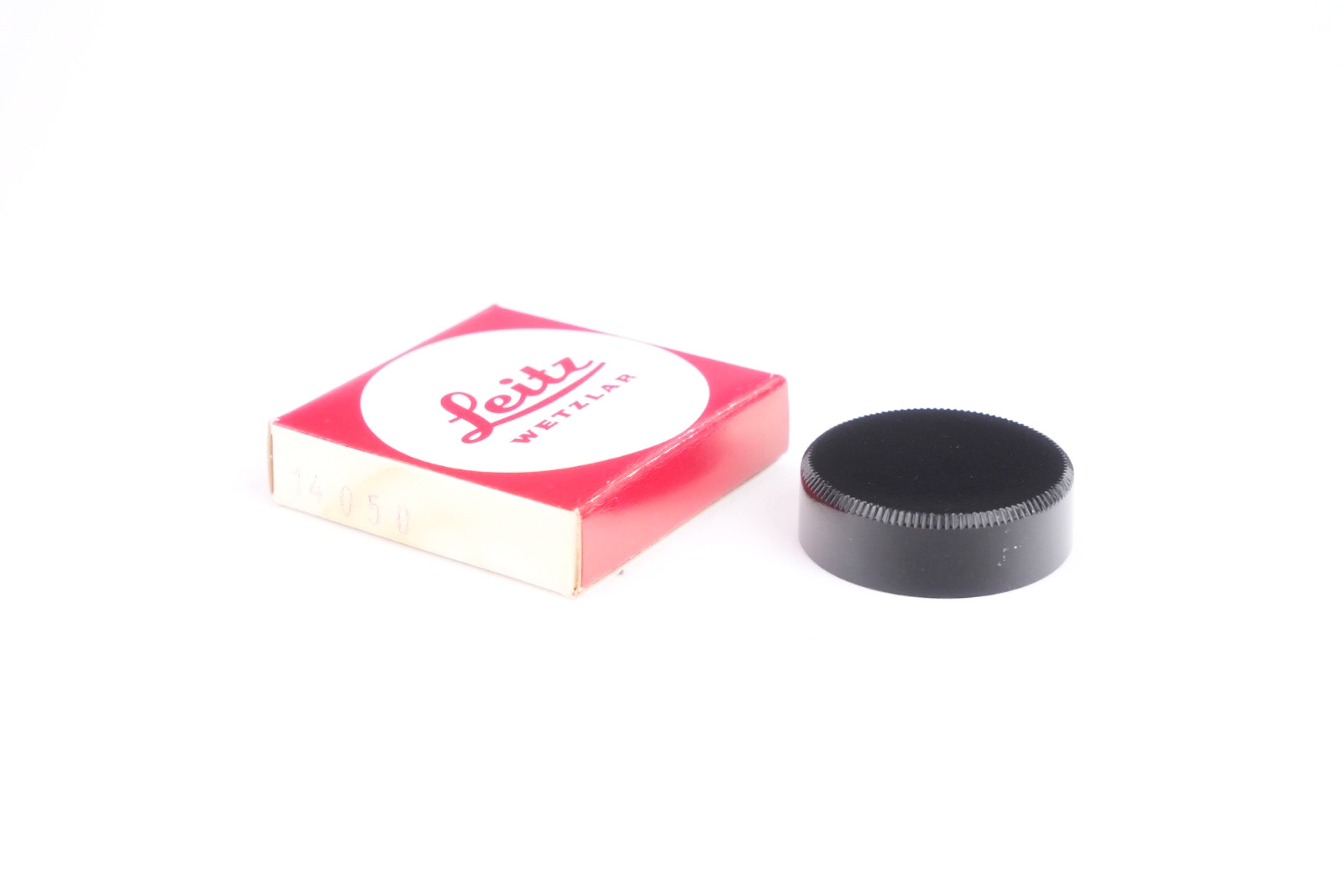 Leica / Leitz accessory. M39 / LTM Rear Lens Cap #14050 Black.
