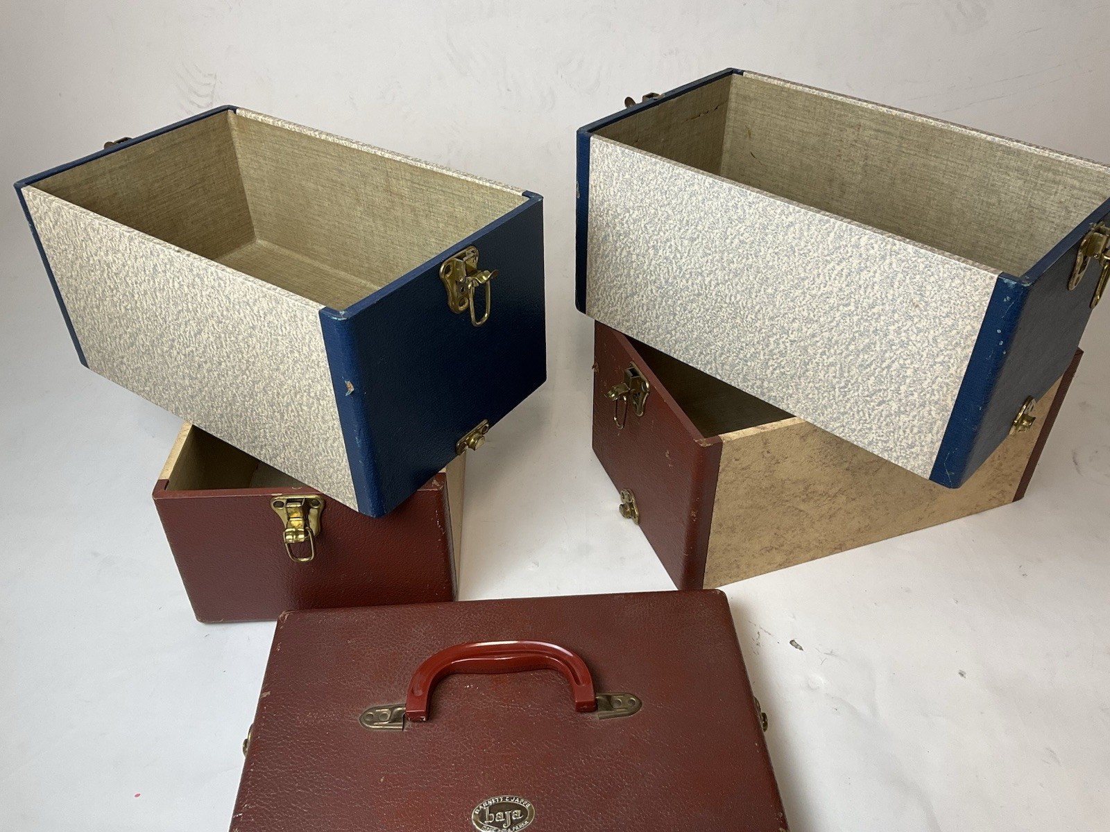 Vintage Barnett & Jaffe Baja Slide Carrying Case Red Blue 4 Level Stackable