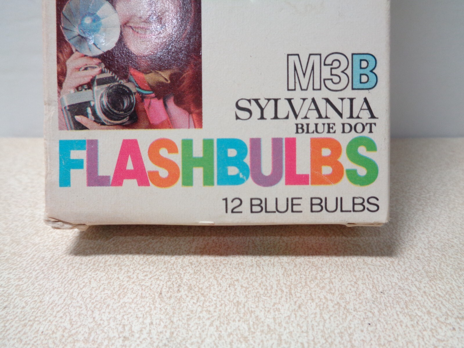 Sylvania M3B Blue Dot Flashbulbs 12 Unused FlashBulbs New Old Stock Vintage