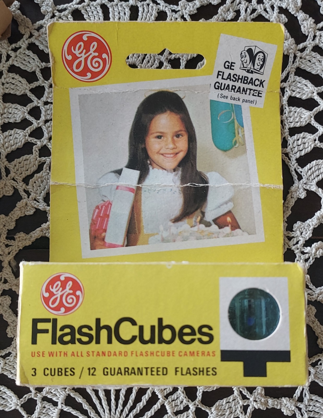 Vtg Lot Camera Photography Accessories Bulbs Flashcubes Polaroid 268 GE Kodak