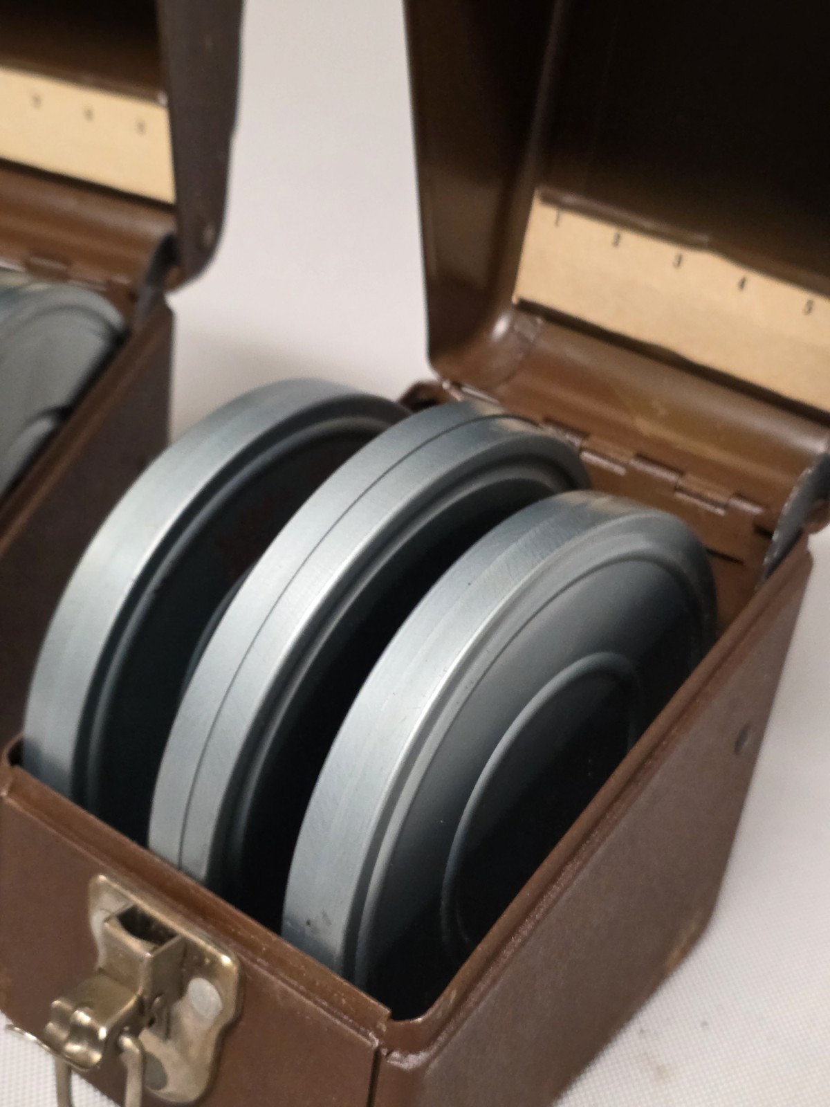 (2) VTG Simonsen Metal Products Reel Storage Film Cases 8mm Brown W/Contents (7)