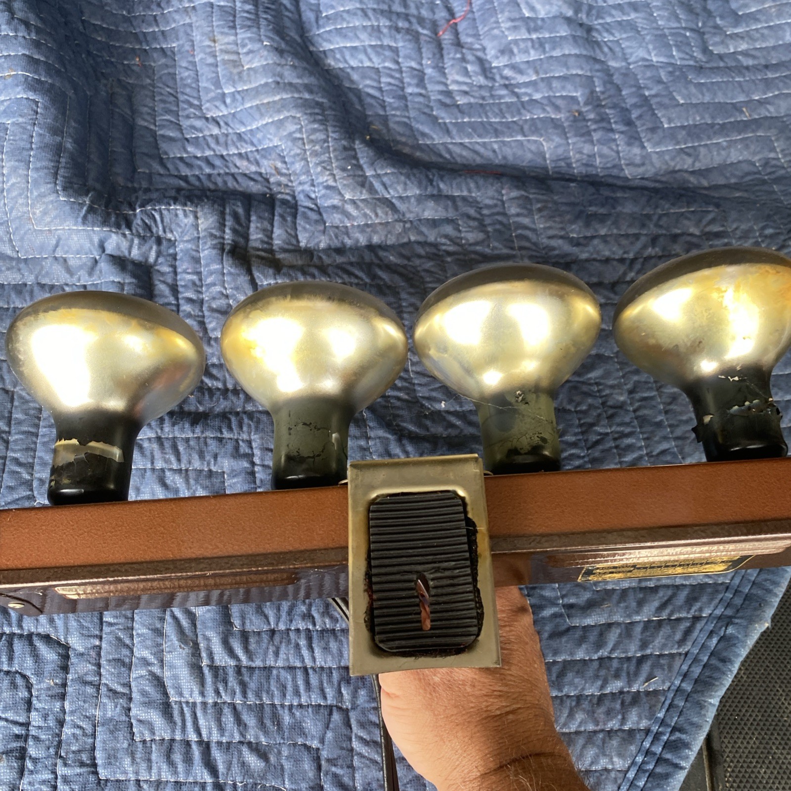 Vintage ACME MOV-E-LITE 4 Lamp Light Bar 14-3/4″ Tested Working