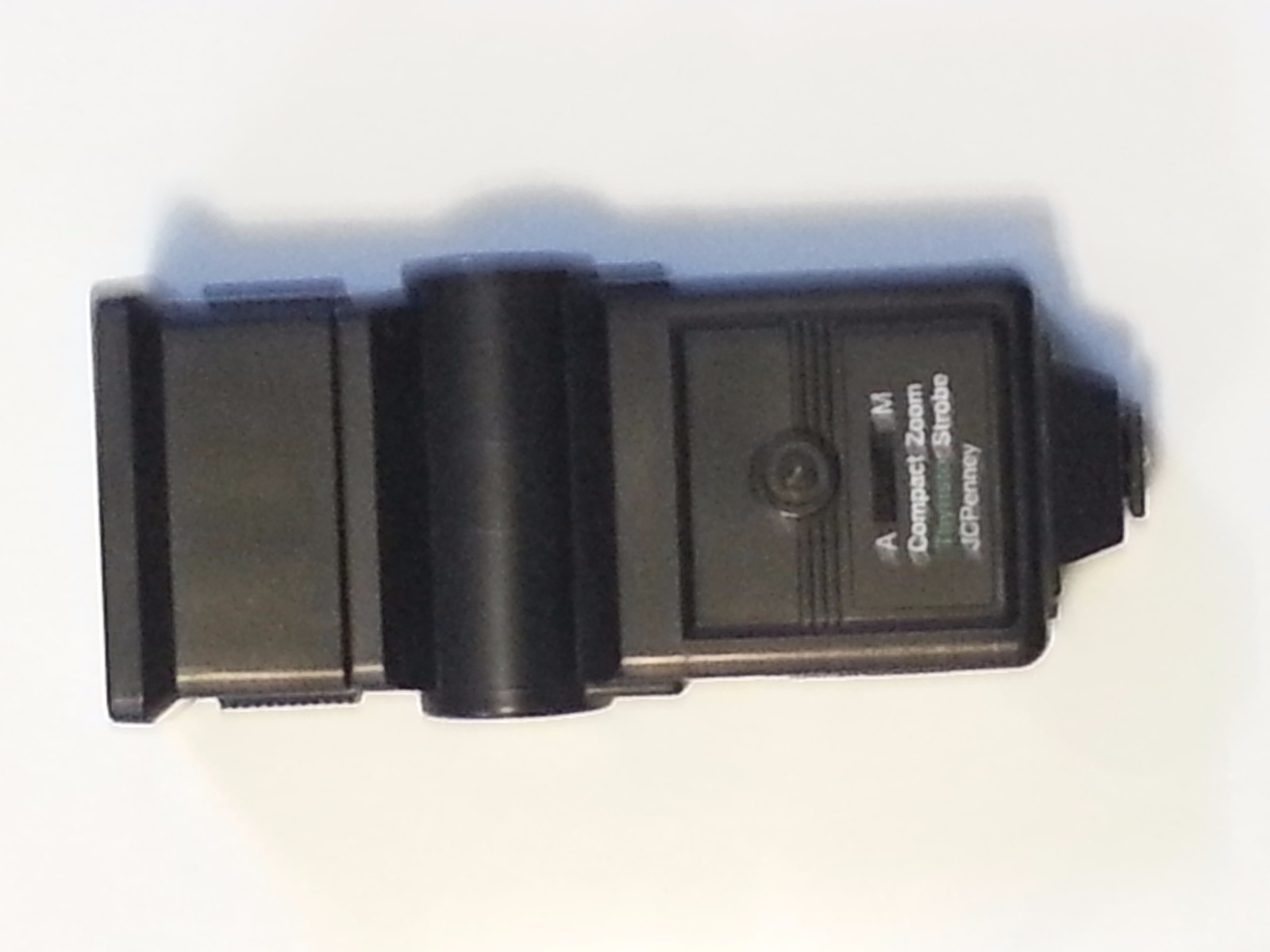 JCPenney Compact Zoom Automatic Strobe Thyristor FLASH Tilt head Vintage