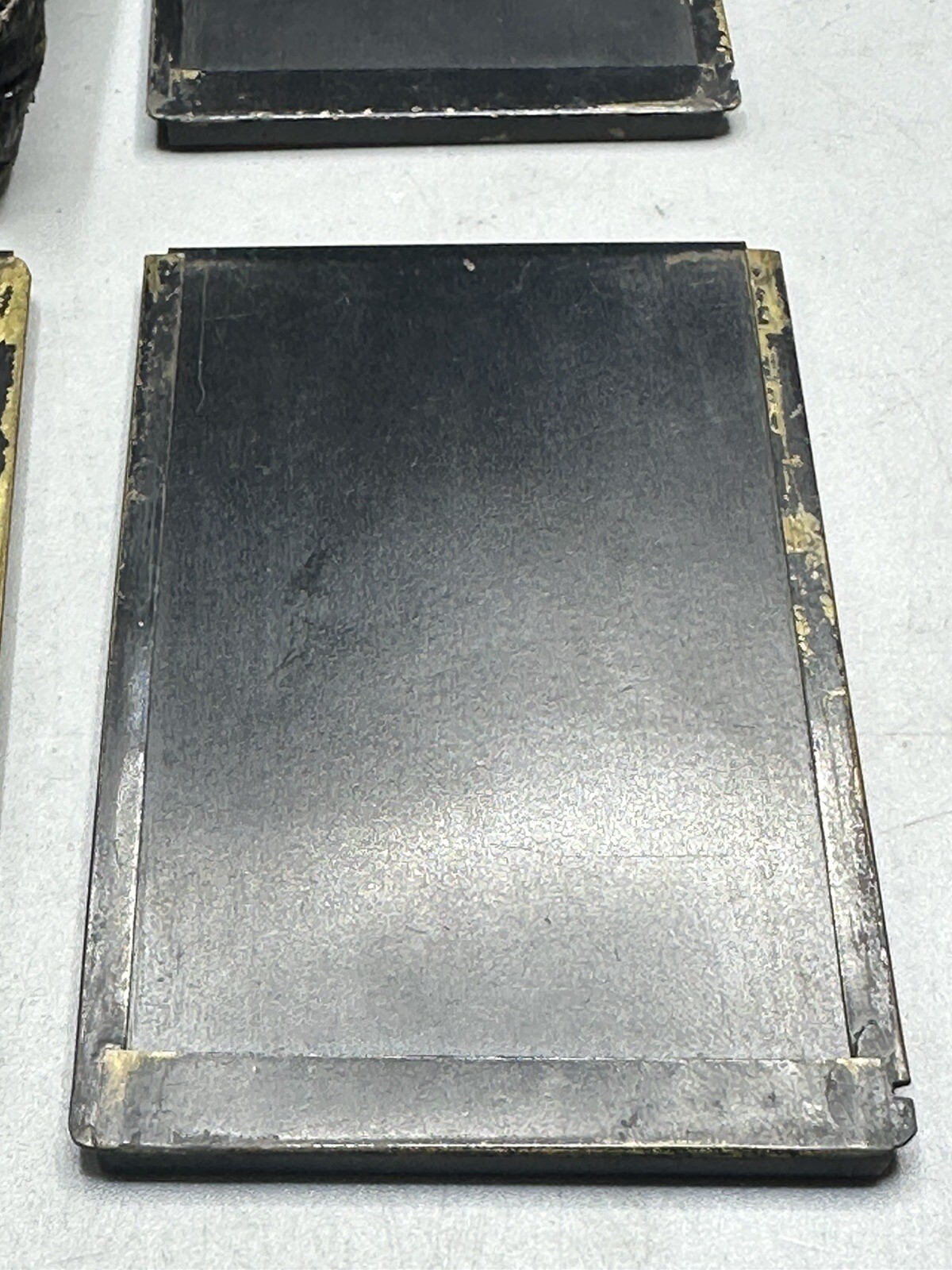 Adams & Company – London – Vesta – Metal film packs and case