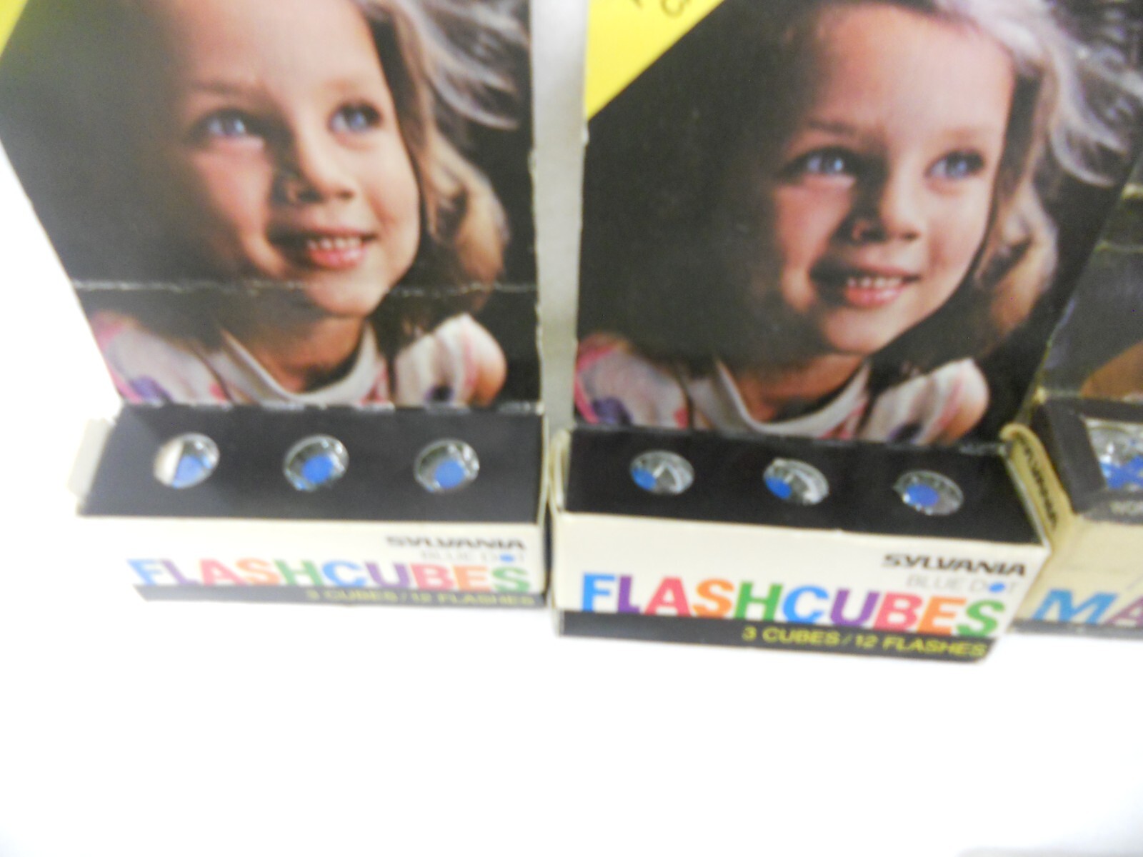 LOT OF VINTAGE3 PACKS SYLVANIA CUBES BLUE DOT FLASHES CUBES