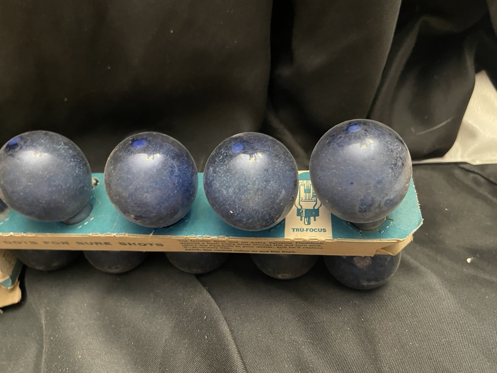 Vintage Sylvania Flashbulbs Blue Dot Press 25B Box w/ Blue Bulbs c1960s