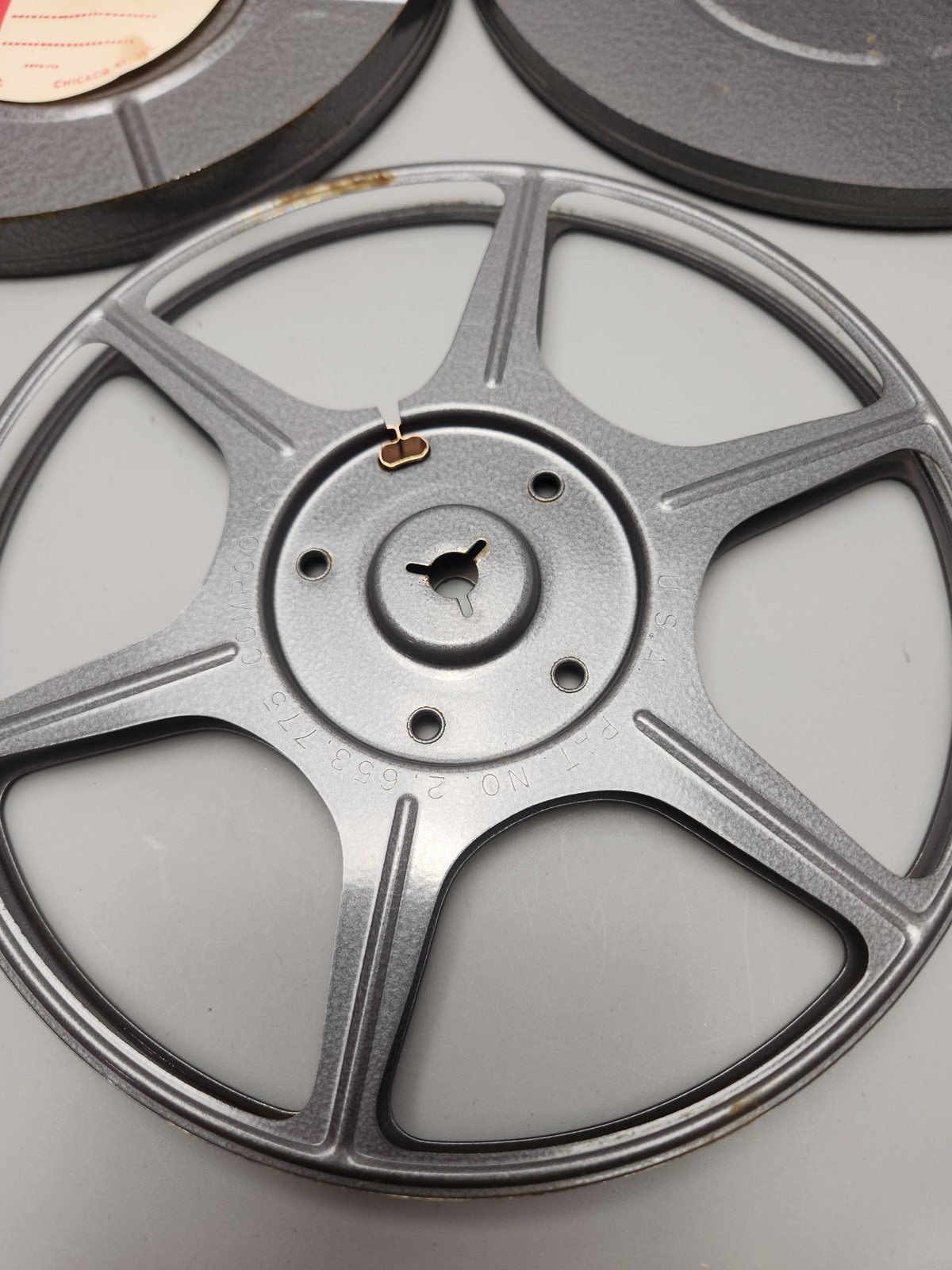 Vintage Compco Corp 7″ 8mm 16mm Metal Film Reel & Storage Can USA Motion Picture