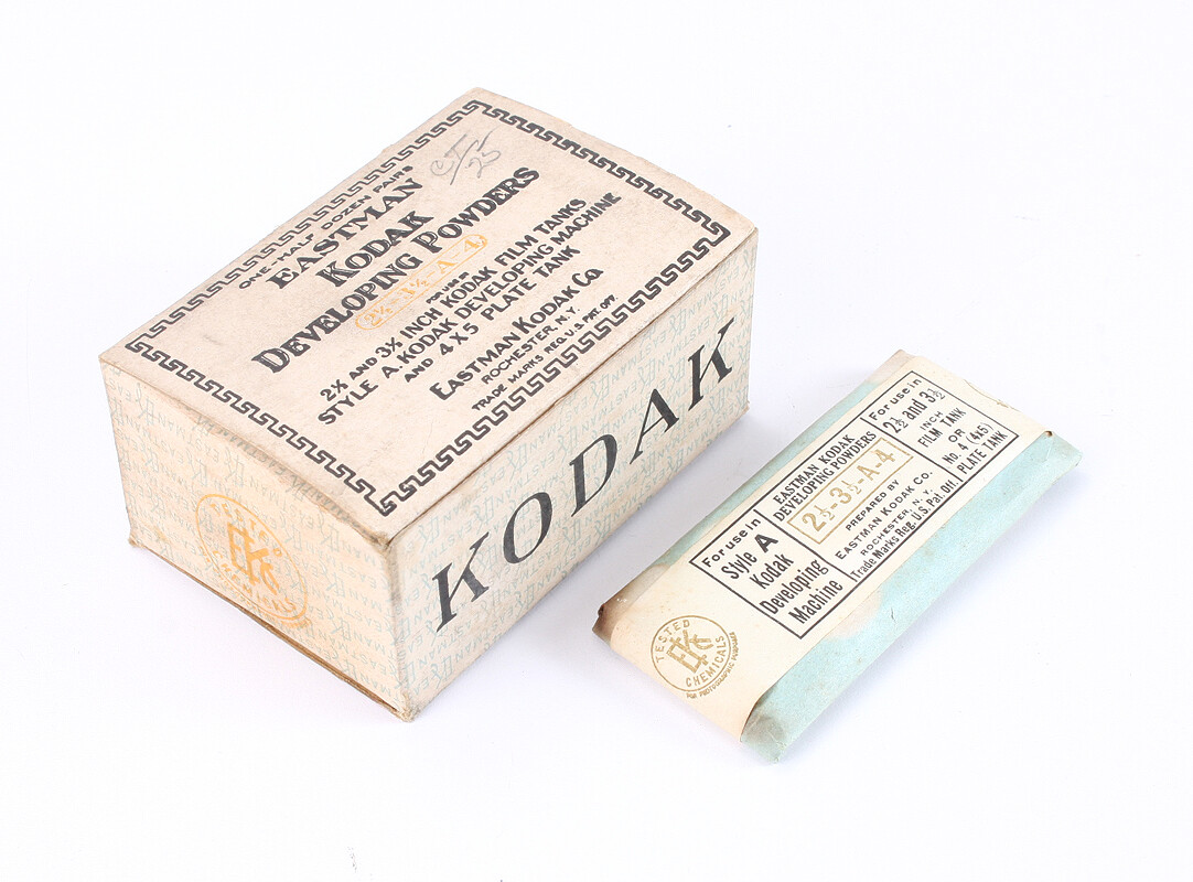 KODAK EASTMAN DEVELOPING POWDERS, BOX OF SIX, FOR DISPLAY ONLY/cks/207750