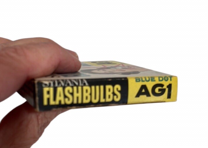 Vtg SYLVANIA Flashbulbs Blue Dot~AG1~12 Bulbs~New Open Box~MCM~Photography
