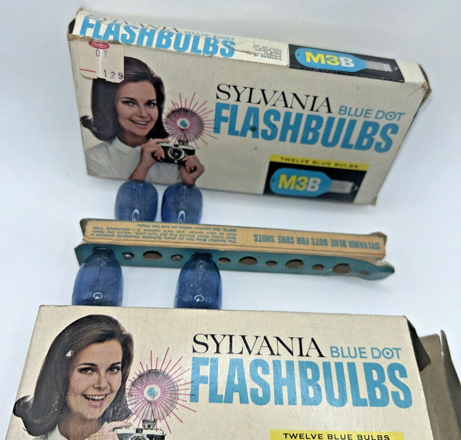 Vintage Sylvania Blue Dot Flashbulbs M3B Lot w/ Boxes Untested 16 Bulbs
