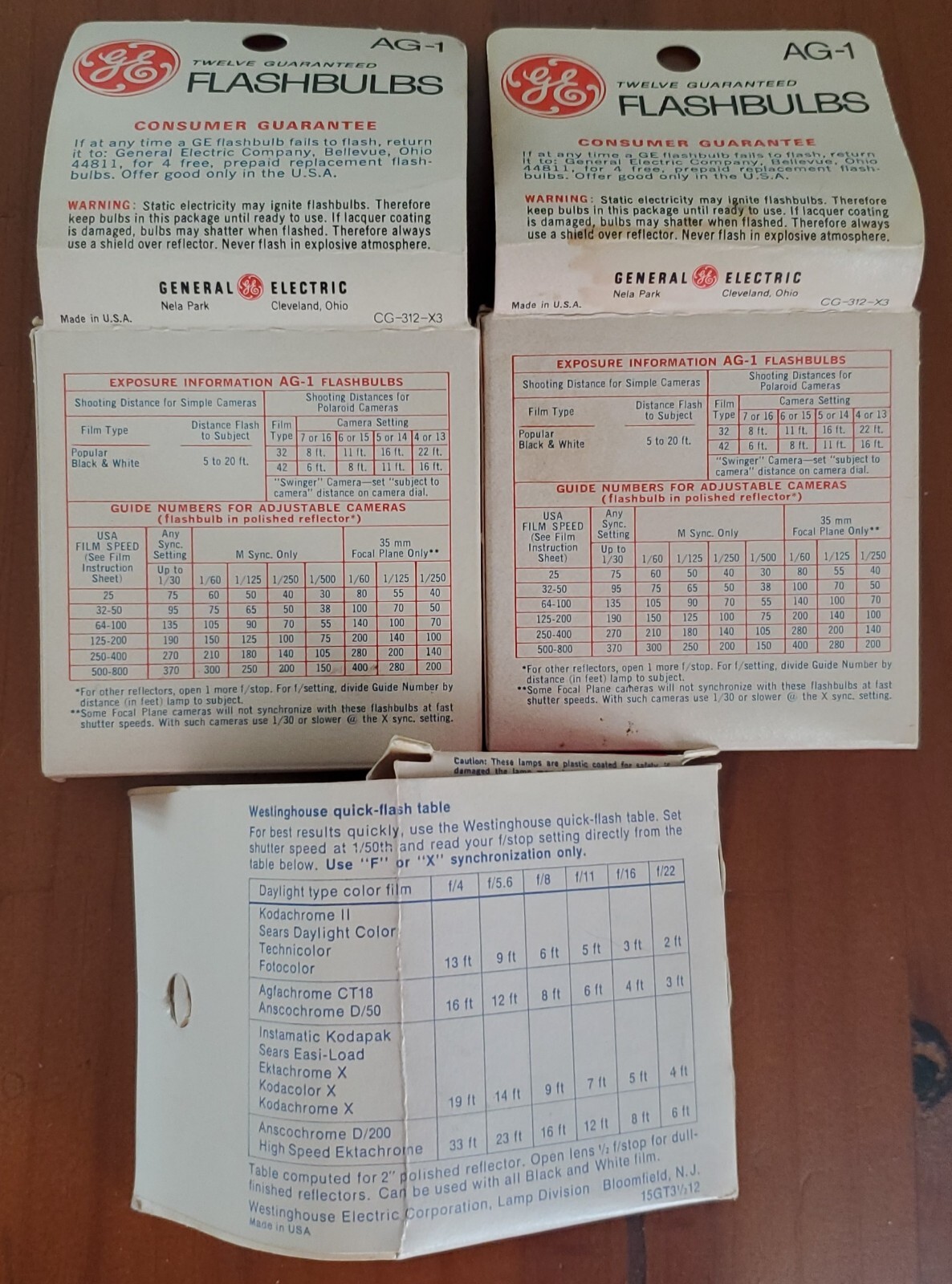 General Electric GE Flashbulbs 18 AG-1 Bulbs + 4 Westinghouse AG-1B Blue