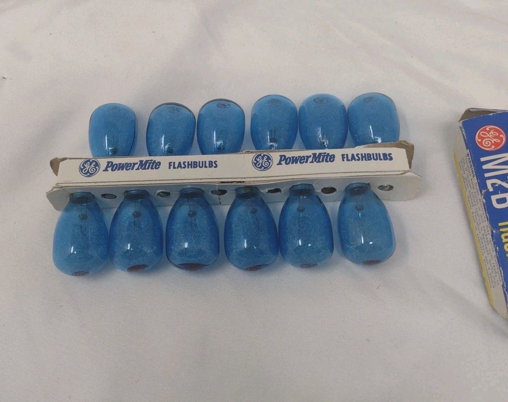 GE Flashbulbs 12 M2B Blue Bulbs Vintage New