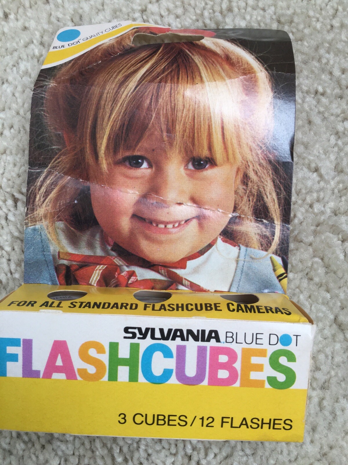 Sylvania Blue Dot Flashcubes – 3 Cubes/12 Flashes
