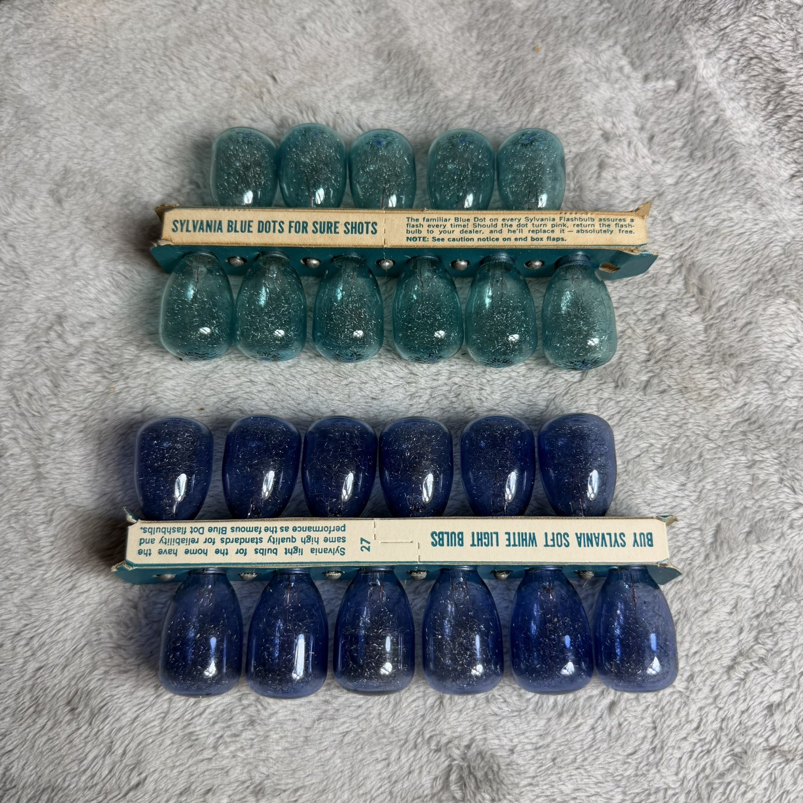 Lot of Vintage Sylvania M3b Blue Dot Flashbulbs -23