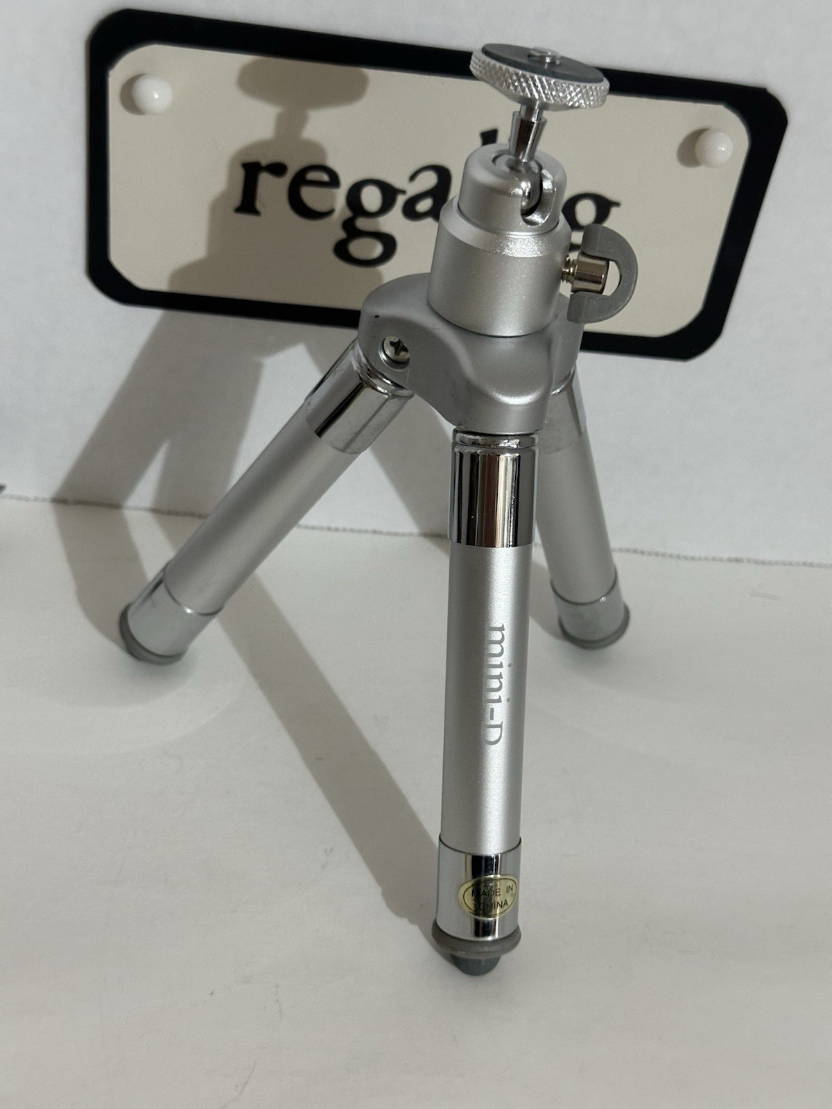 Sunpak Platinum Plus Mini-D Portable Adjustable Hight Tripod with Case – Used