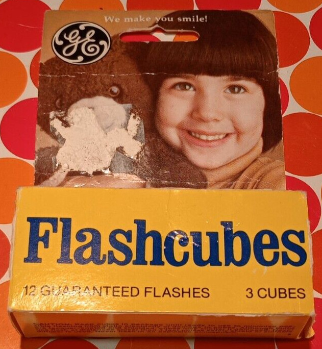 Vintage GE Flash Cubes 3 cubes 12 flashes for Standard Flash Cube Cameras