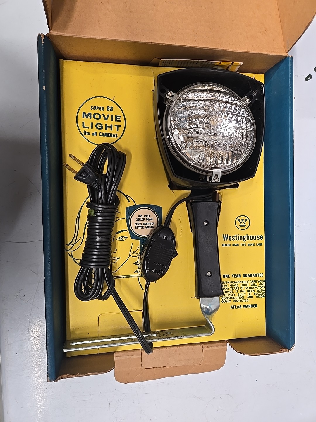Vintage Super 88 650 Watt Sealed Beam Movie Light w/Original Box by Westinghouse